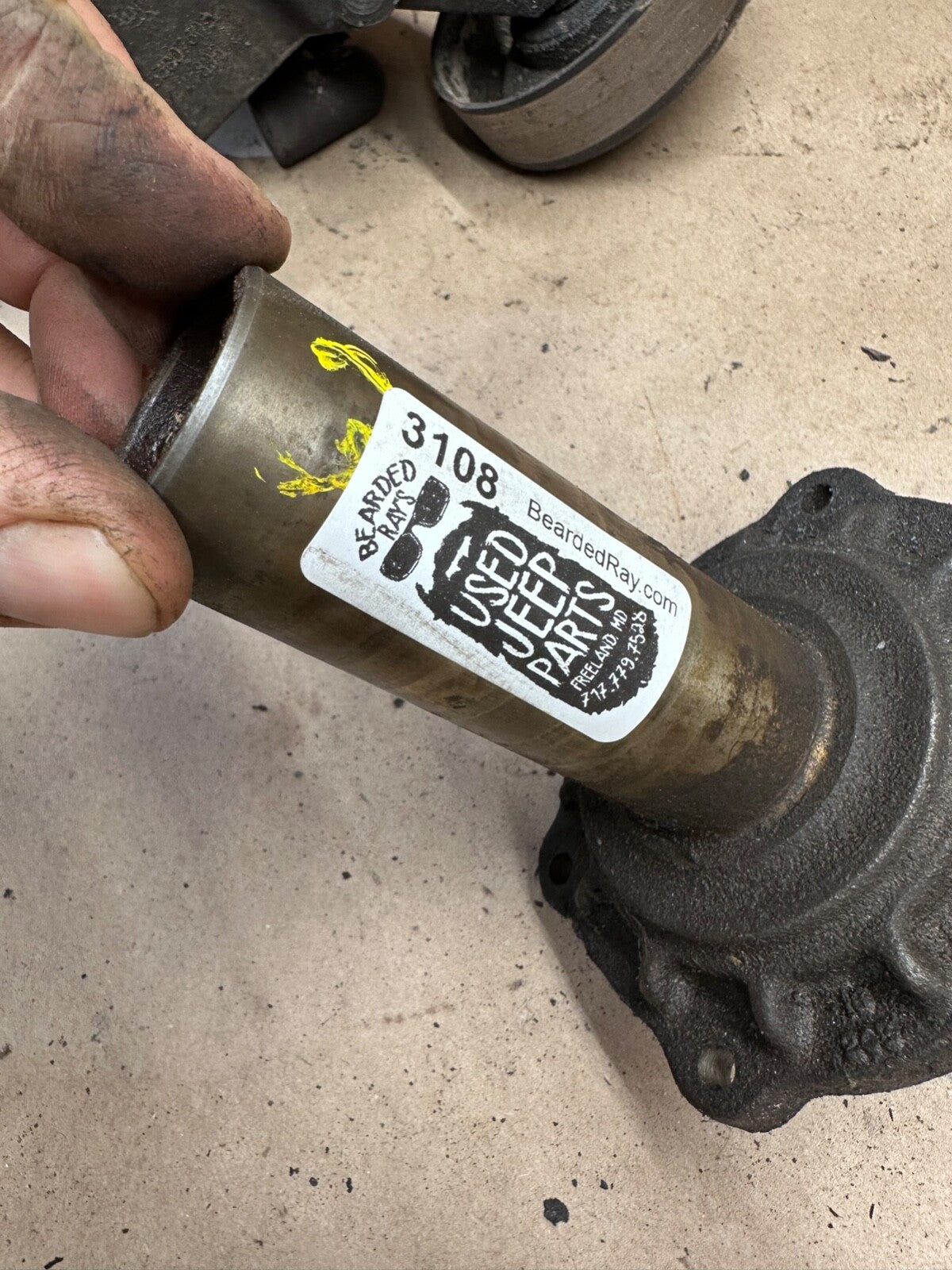 00-04 Jeep Cherokee XJ Wrangler TJ Front Bearing Retainer External Slave Shaft