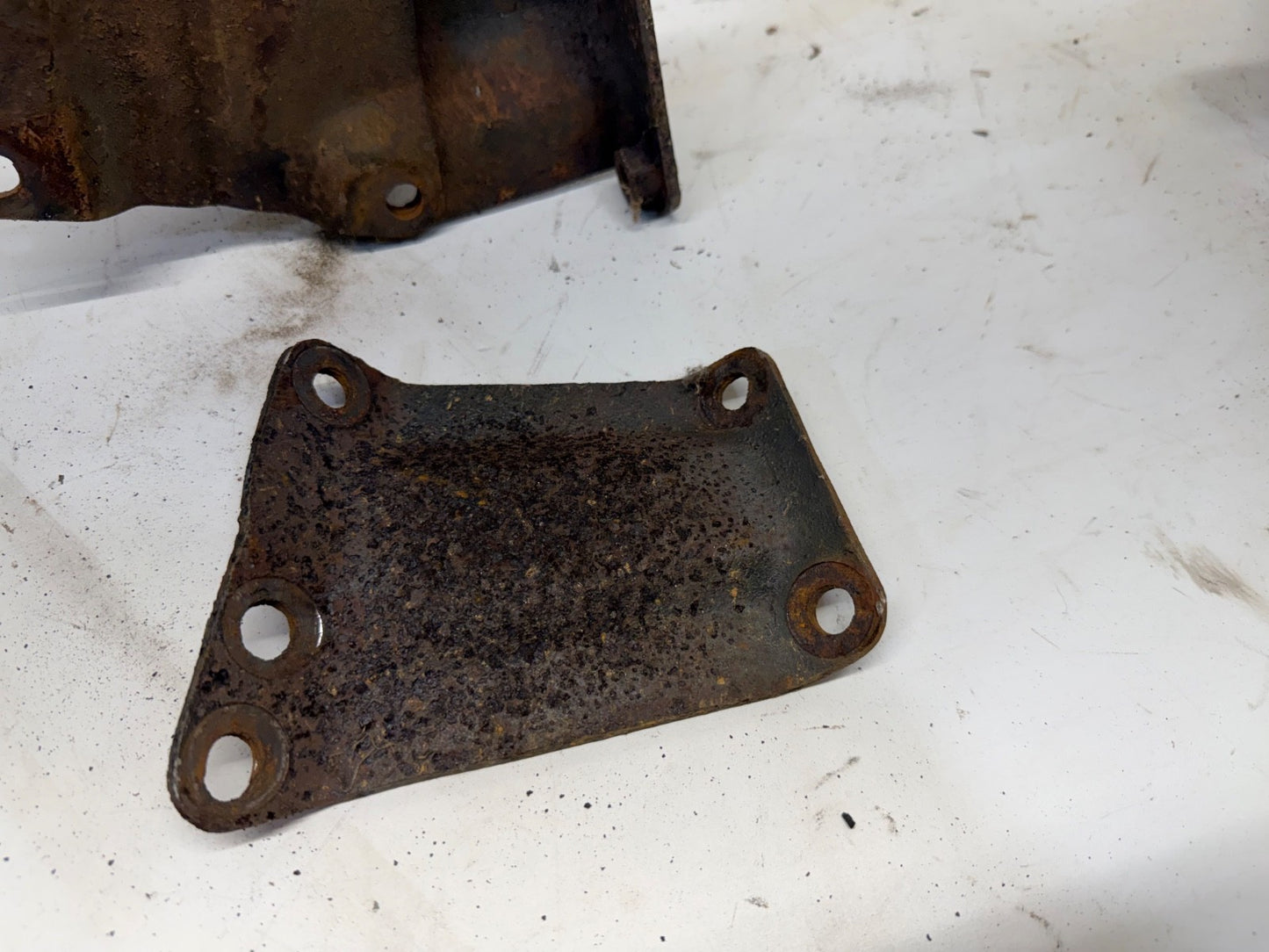 JEEP CJ5 CJ7 CJ8 72-86 Manual Steering Box BRACKETS ONLY CJ 5 7 8 BRACKET OEM