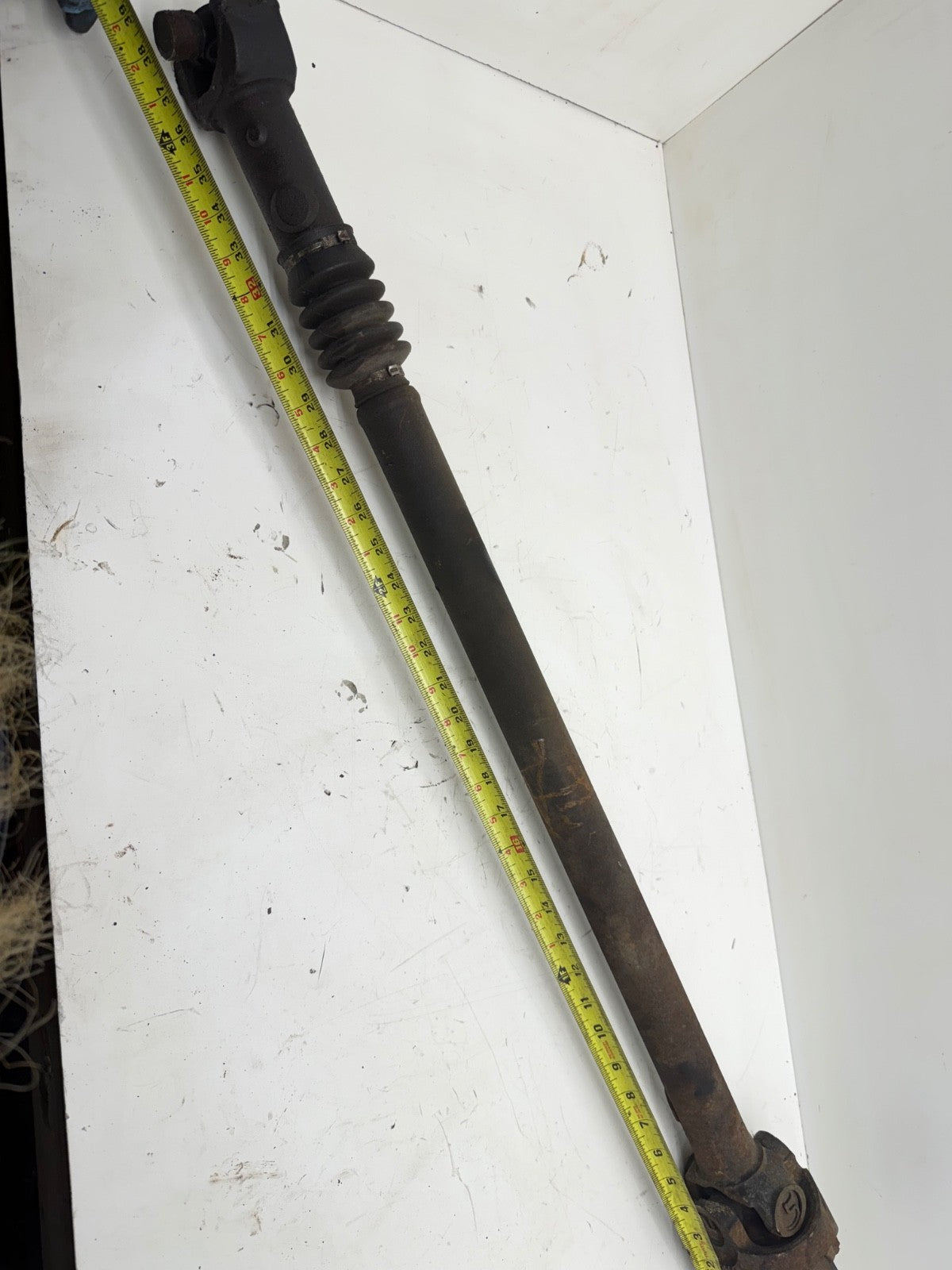 Jeep Wrangler TJ 97-02 2.5L Front Driveshaft Drive Shaft Manual Trans 4 Cyl OEM
