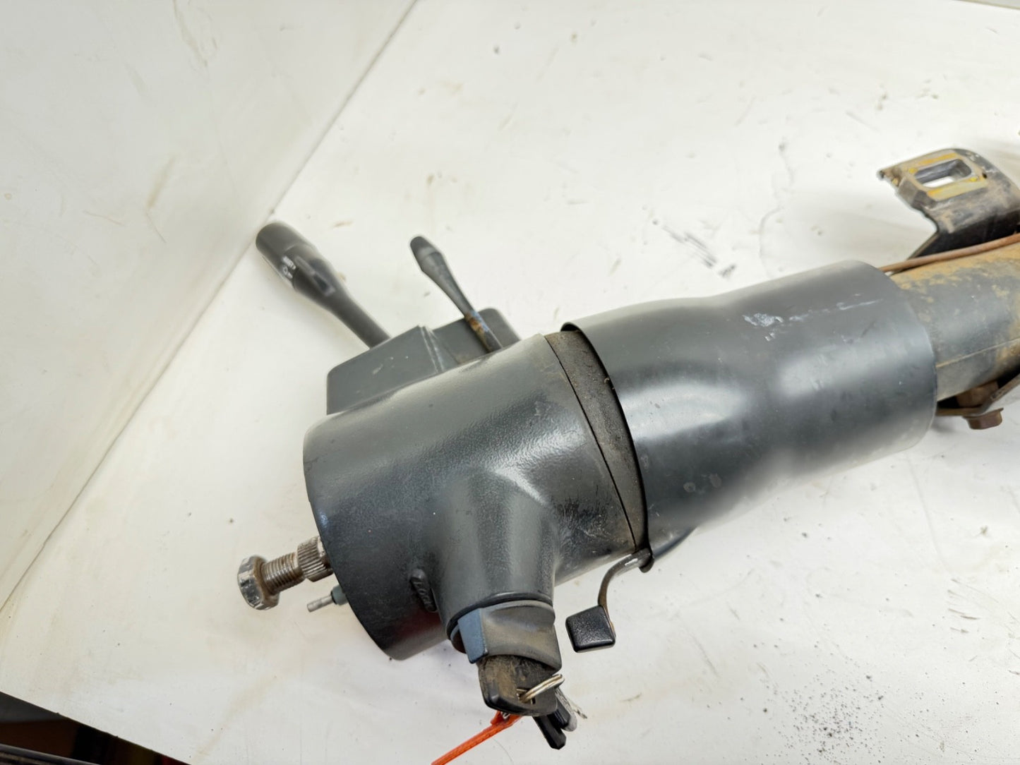 Jeep Wrangler YJ 87-95 Gray Standard Tilt Steering Column  w/Key Manual
