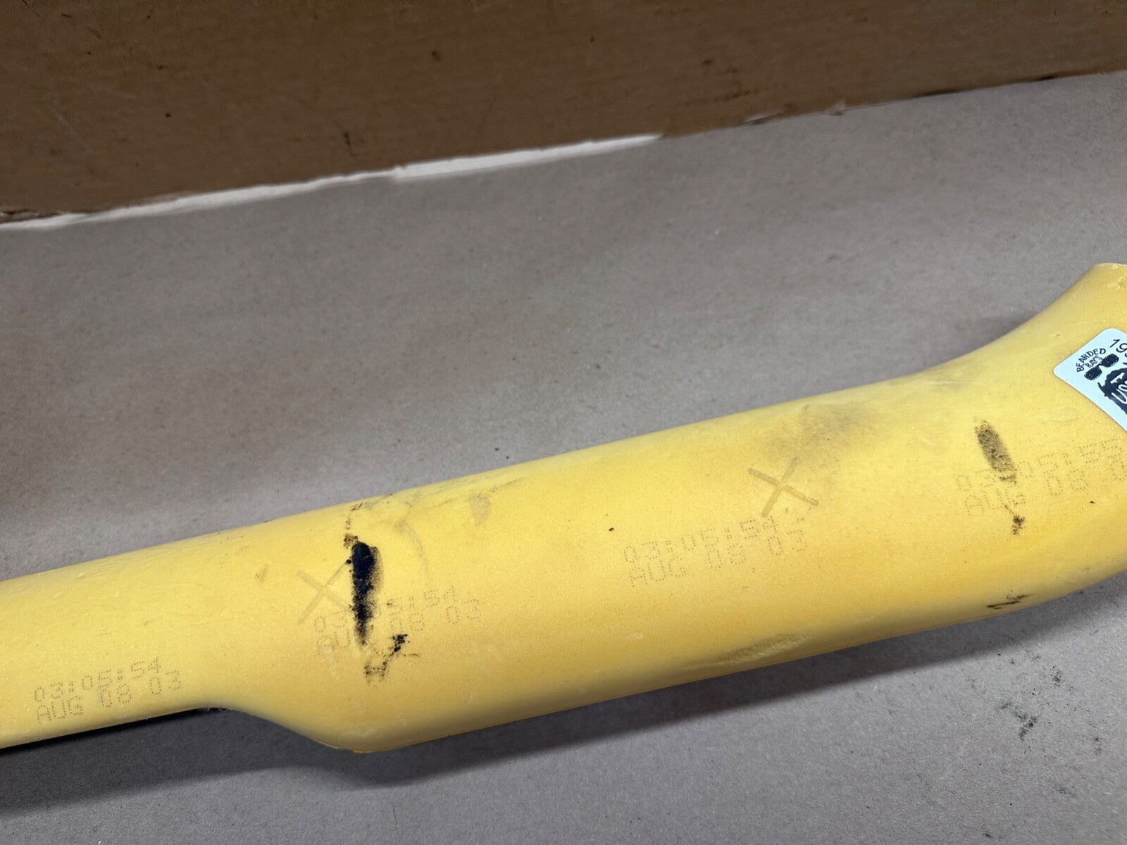 03-06 Jeep Wrangler TJ Left Rear Upper Roll Bar FOAM PADDING Pad 55352869AB OEM