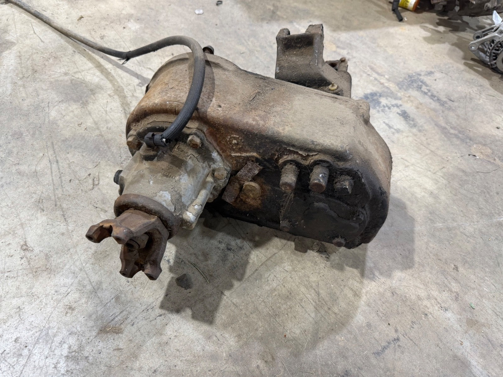 80-86 Jeep CJ Dana 300 Long Transfer Case 4x4 4WD CJ5 CJ7 5 7 D300 D Three Hundy