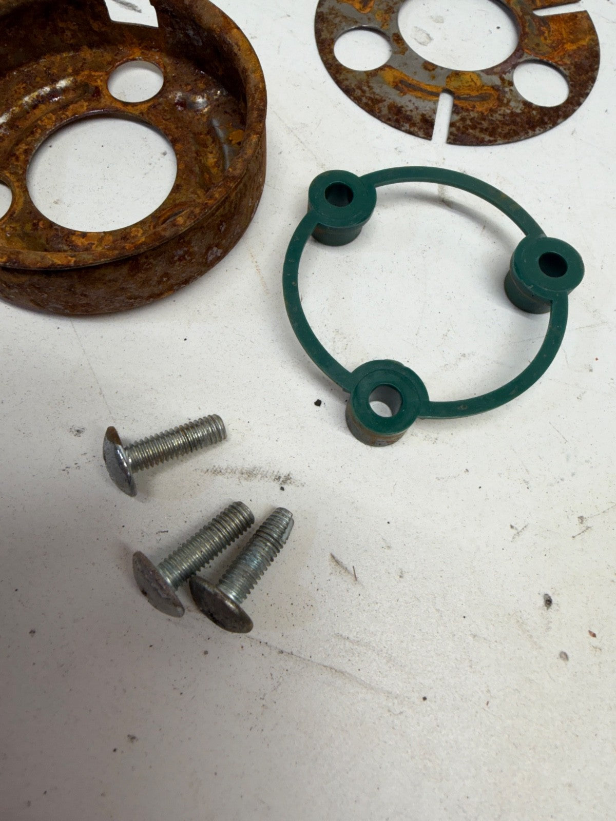 87-95 Jeep Wrangler YJ Cherokee XJ Tan Steering Wheel Horn Cap Button Hardware