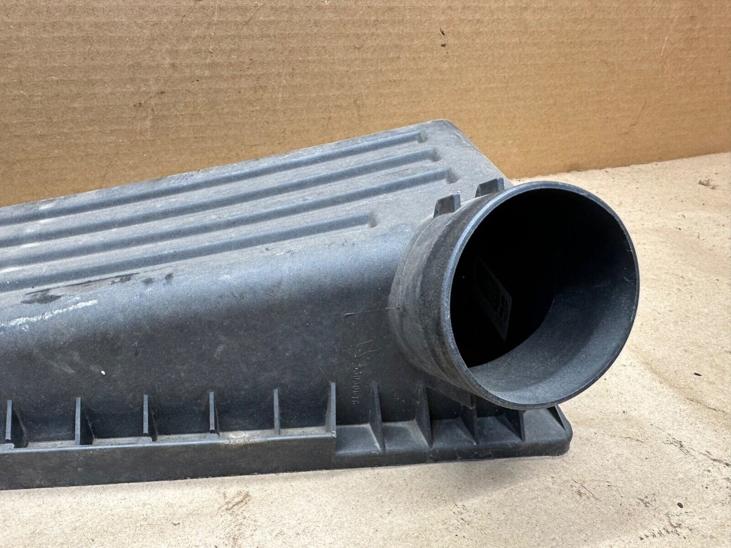 97-04 Jeep Wrangler TJ Air Cleaner Lid 4.0 2.5 2.5L 4.0L Box Cap Top Filter OEM