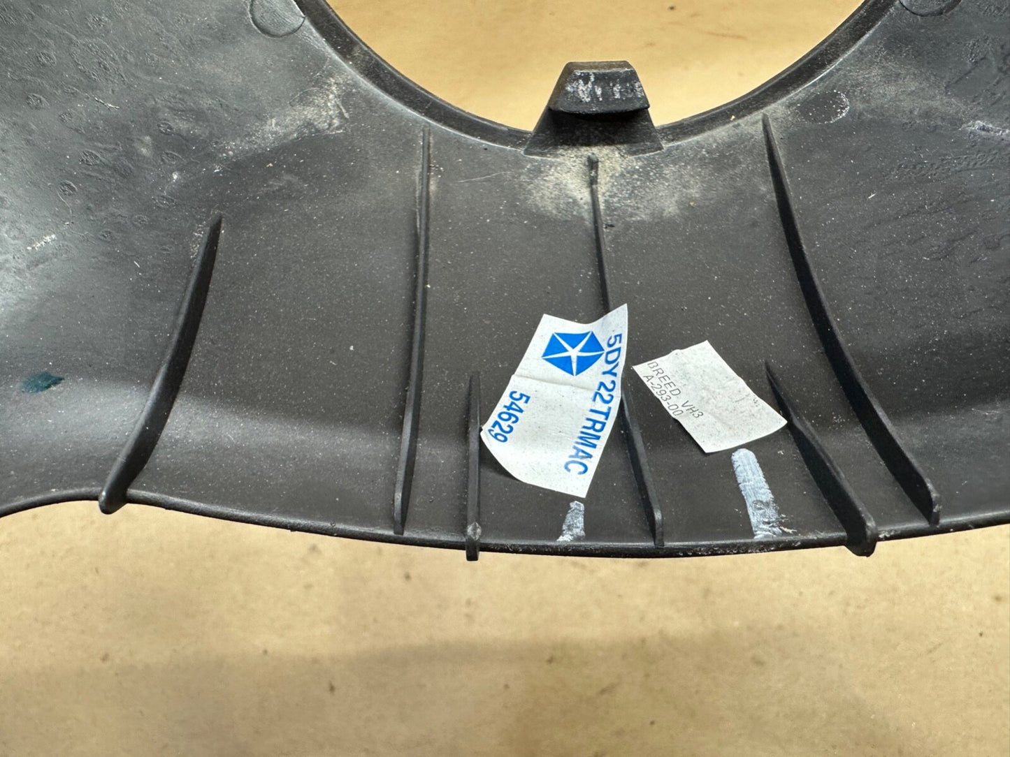 97-02 Jeep Wrangler TJ Steering Wheel Bottom Trim Plastic 5gl44trmaa XJ Cherokee