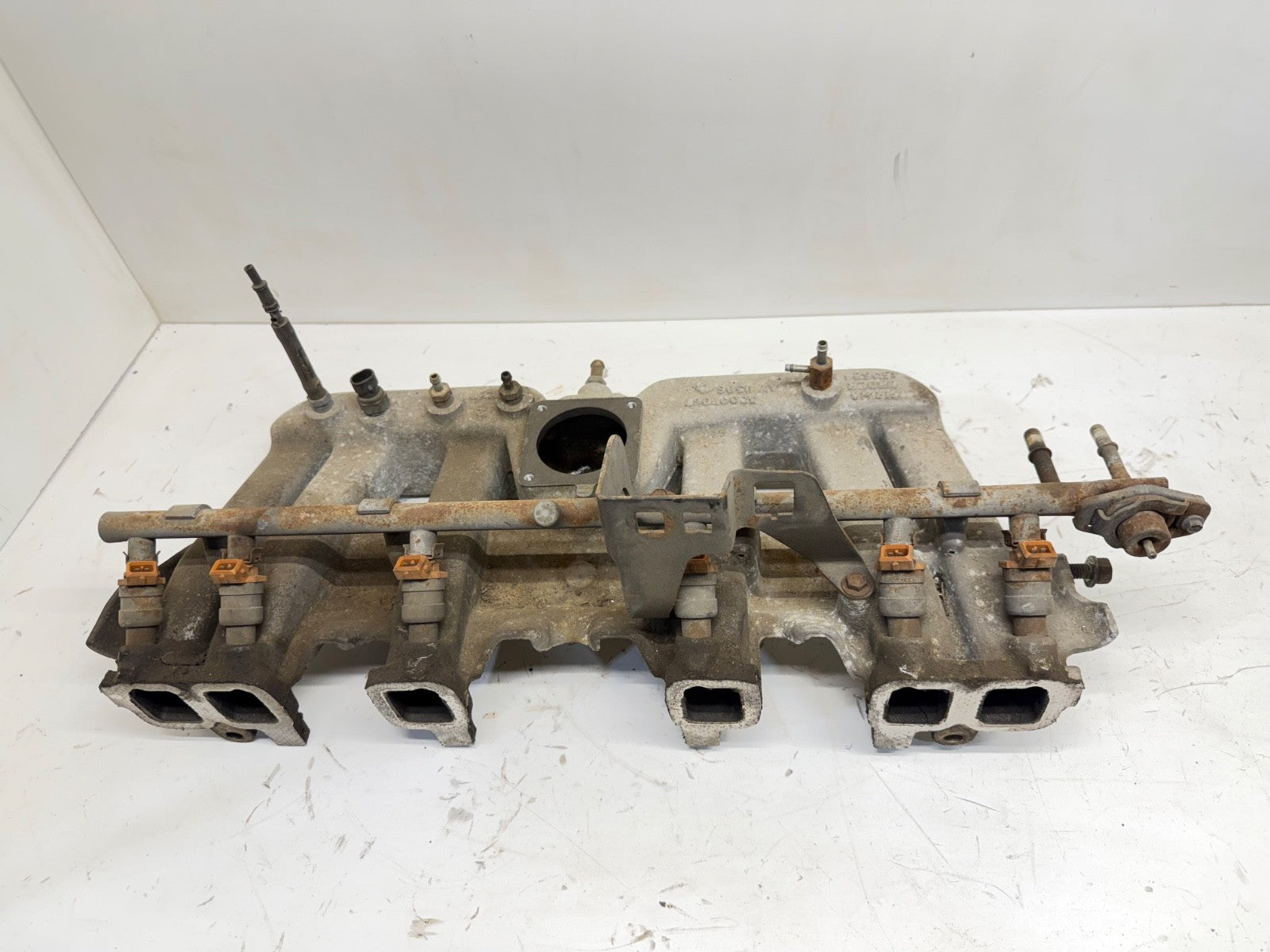 Jeep Wrangler YJ 91-95 4.0 L 6 Cyl Intake Manifold Fuel Rail Aluminum 4.0L OEM