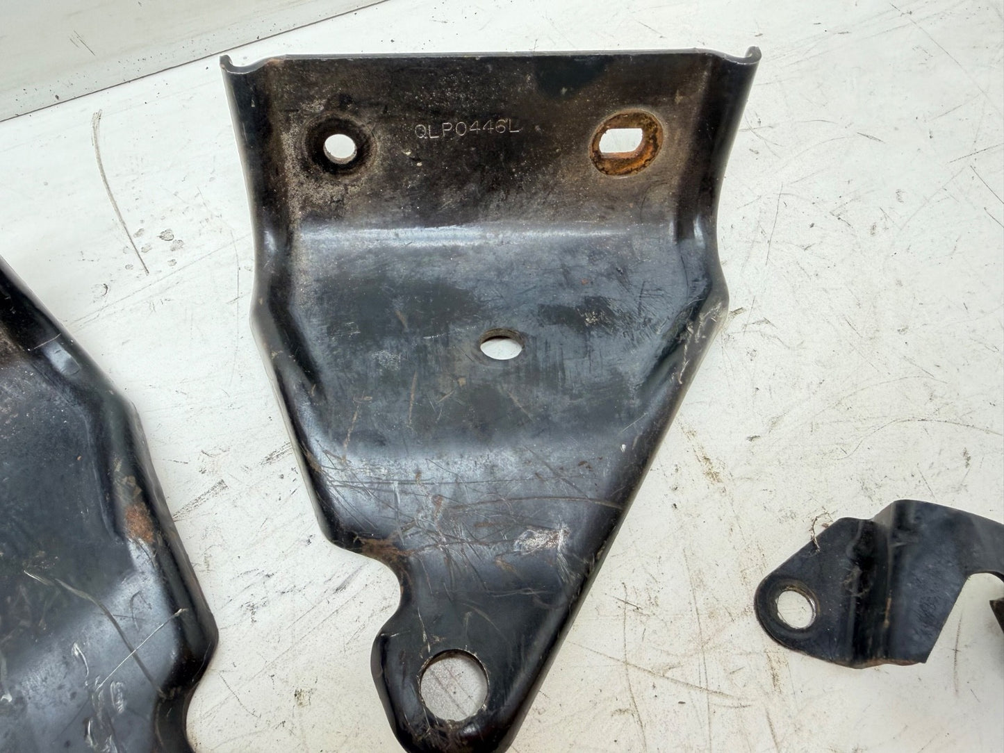 97-02 Jeep TJ Wrangler BACK SEAT BRACKETS Side Rear Bracket OEM Floor Complete