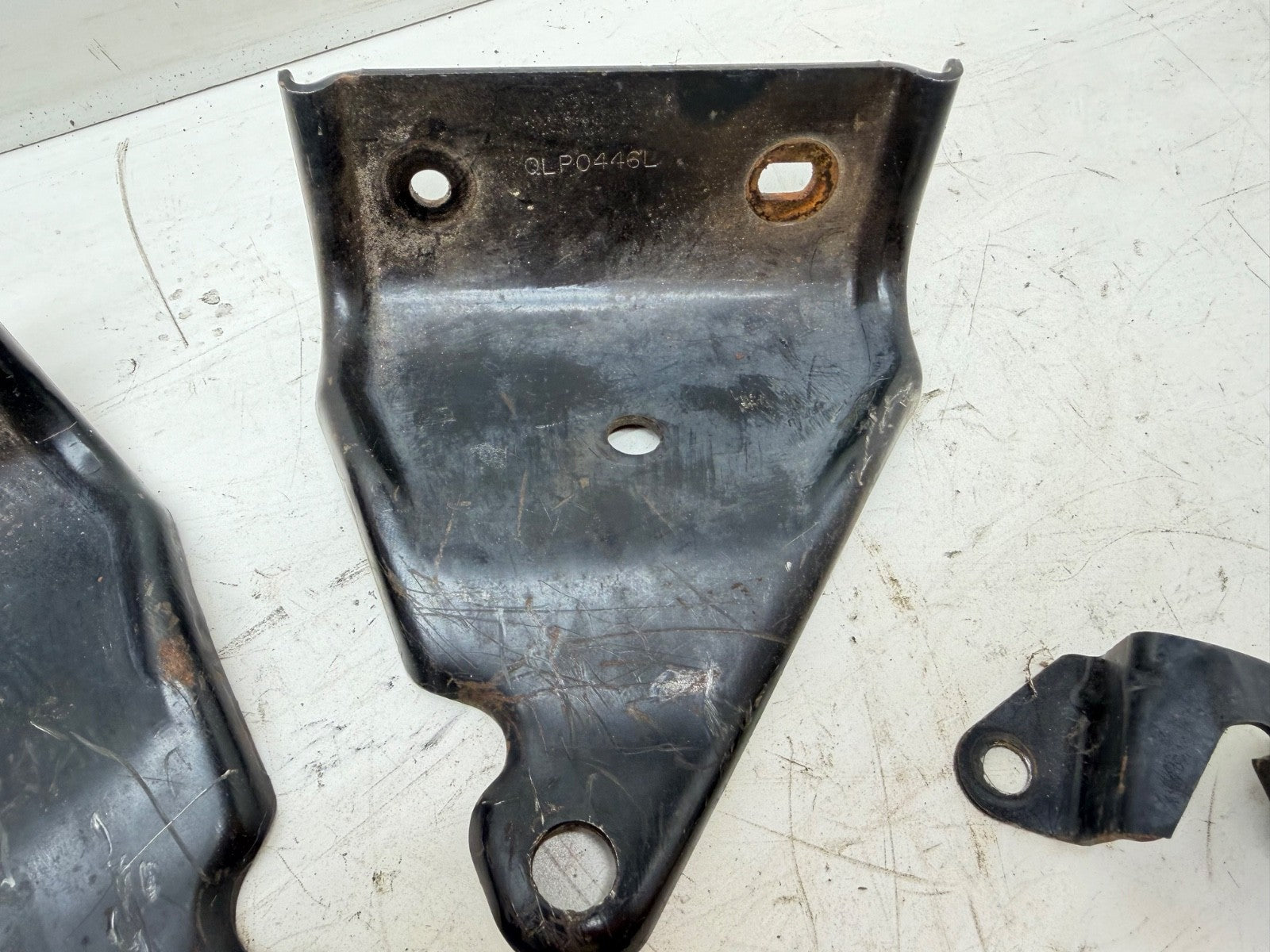 97-02 Jeep TJ Wrangler BACK SEAT BRACKETS Side Rear Bracket OEM Floor Complete