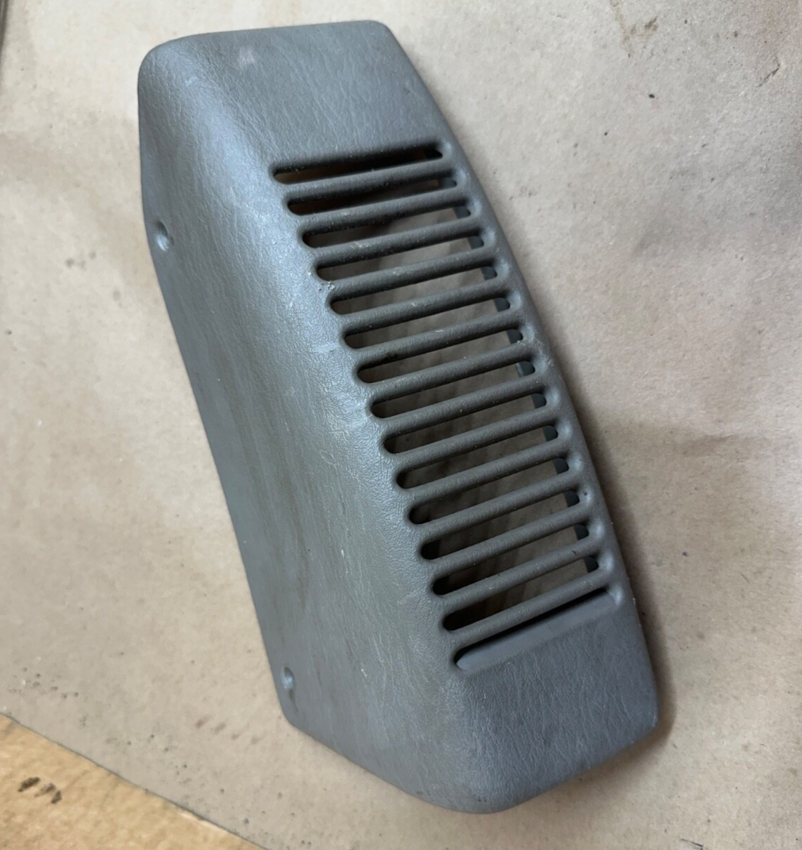 03-06 Jeep Wrangler TJ Dash Speaker Cover Driver RH Khaki Right Passenger