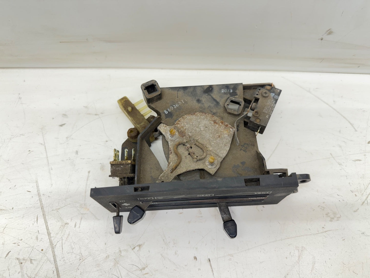 87-95 Jeep Wrangler YJ HEAT Panel Temp Climate Control Unit Heater HVAC Switch