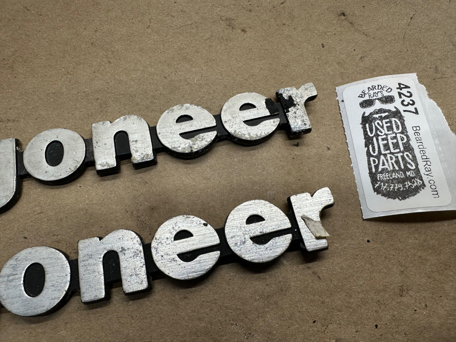 74-86 Jeep Grand Wagoneer LH or RH Fender Emblem Badge FSJ SJ Metal Left Right