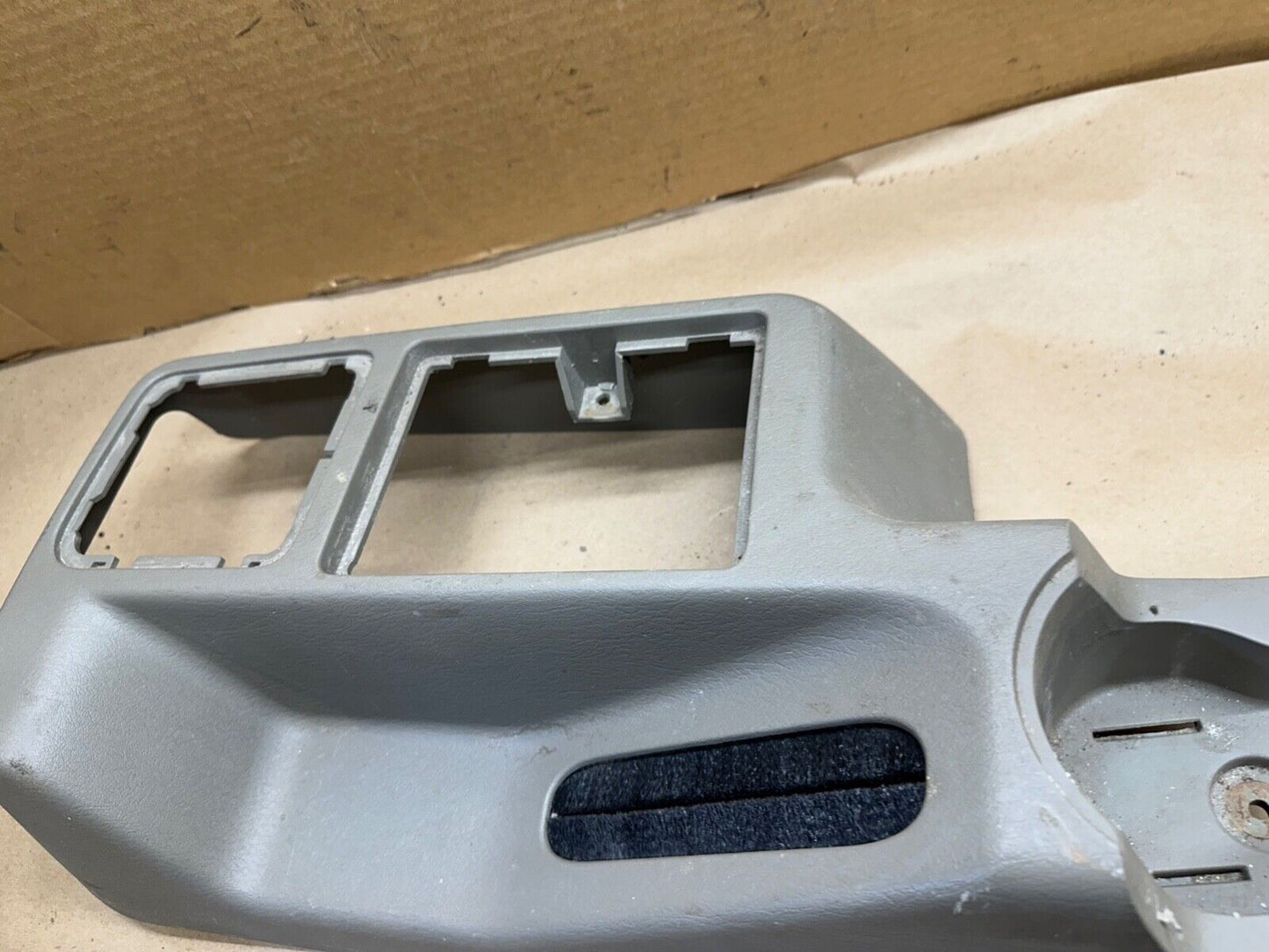 2003 2004 2005 2006 Jeep TJ Wrangler Front Section Center Console Khaki OEM 03 0