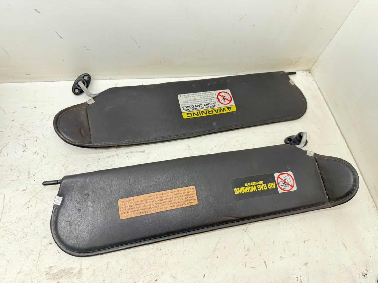 Jeep Wrangler TJ 97-02 OEM Sun Visor Left Right Dark Grey Pair SunVisor Pair Set