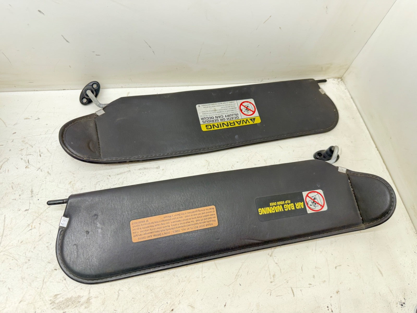 Jeep Wrangler TJ 97-02 OEM Sun Visor Left Right Dark Grey Pair SunVisor Pair Set