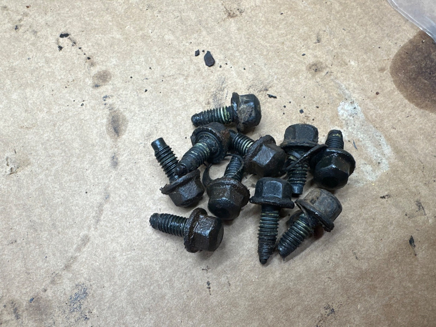 94-04 Ford Mustang Explorer 8.8 Differential Cover Bolts Bolt Set of 10 Factory