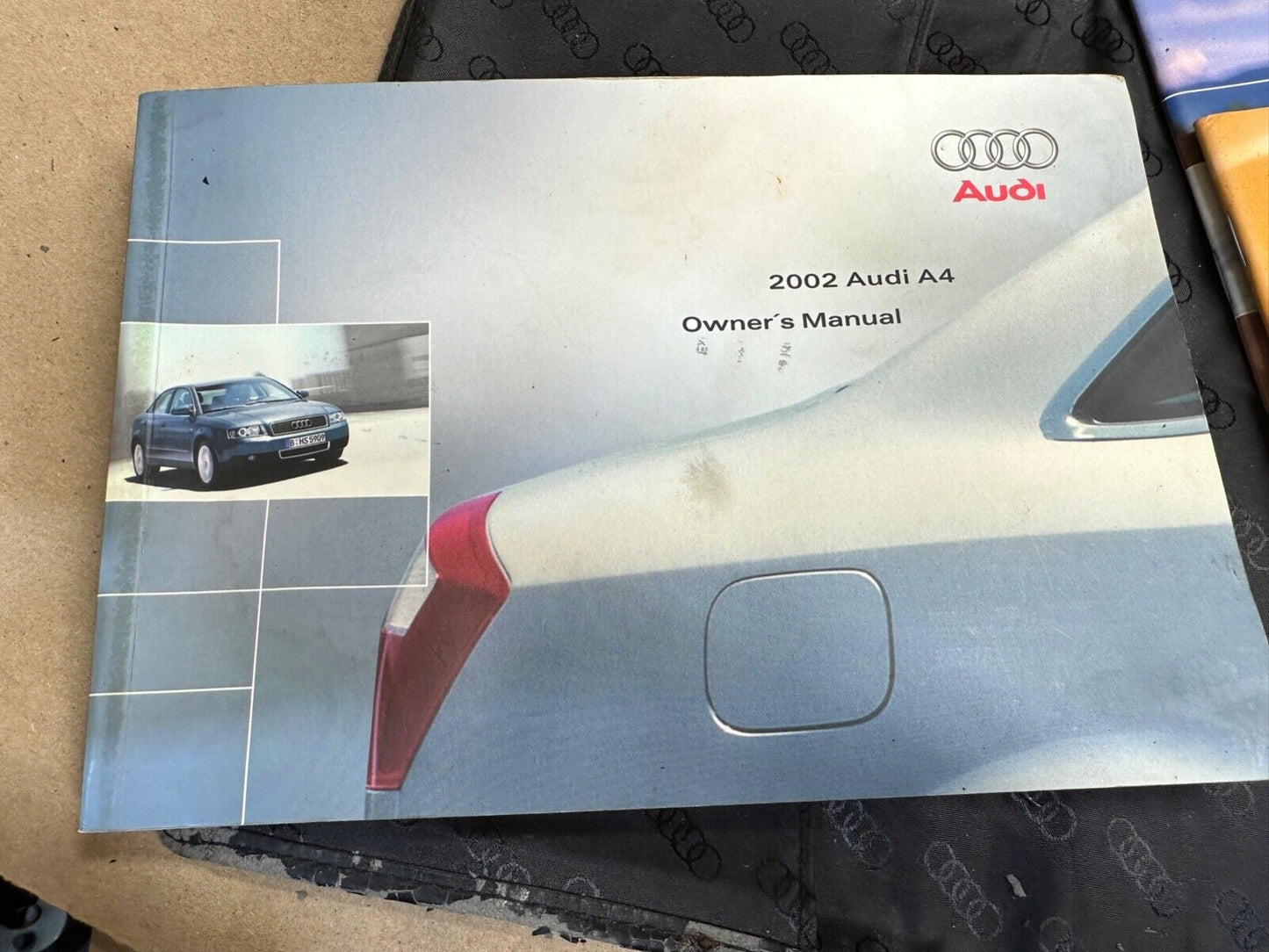 2002 02 AUDI A4 A 4  OWNER'S MANUAL SET BOOK -FREE SHIPPING- OM604