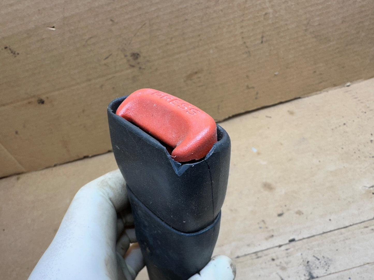 1996-2000 Dodge Caravan Voyager  Seat Belt Front Bucket Seat Passenger Buckle