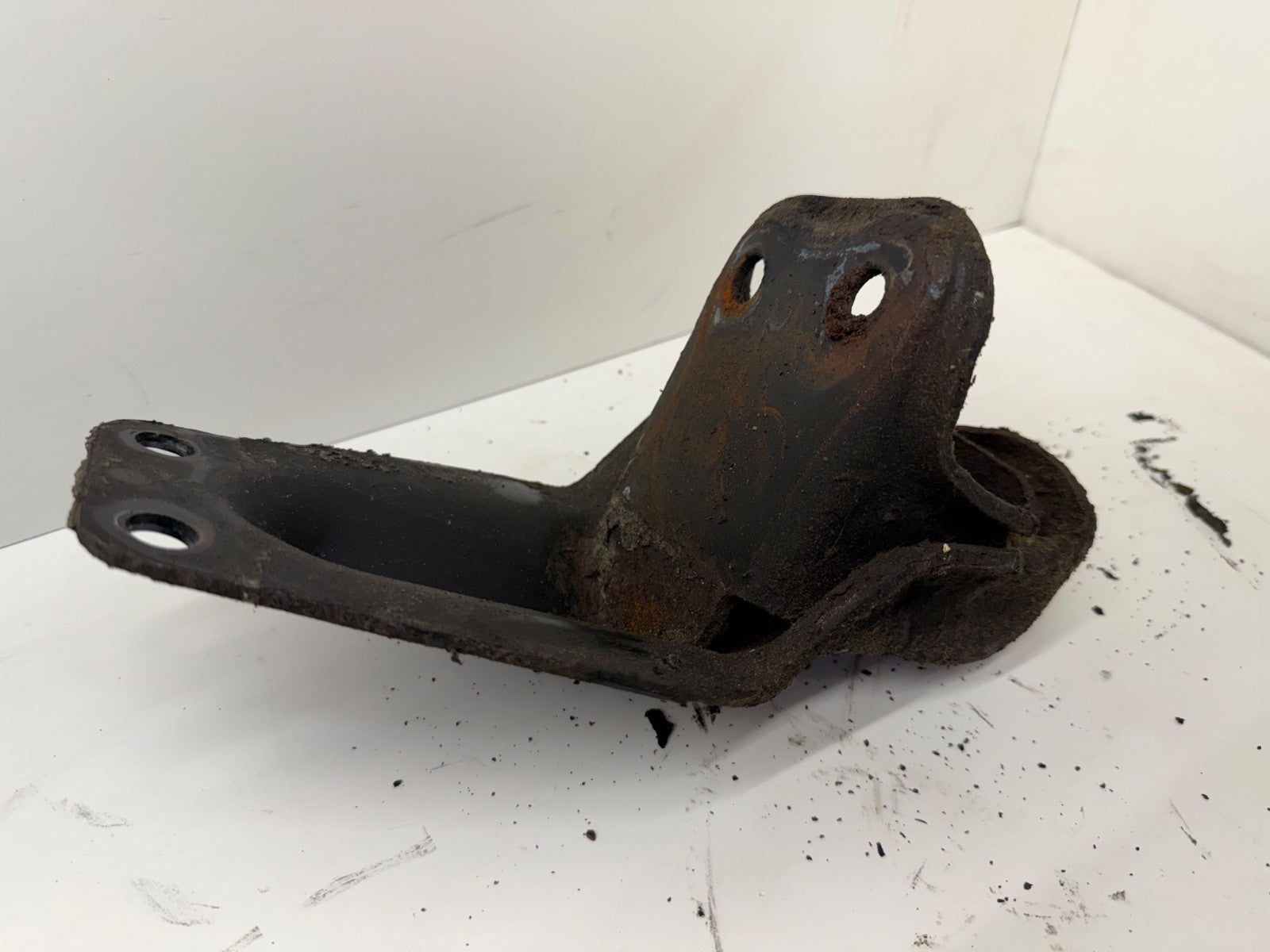 87-01 Jeep Cherokee XJ Comanche MJ OEM Track Bar Mount Mounting Bracket Factory