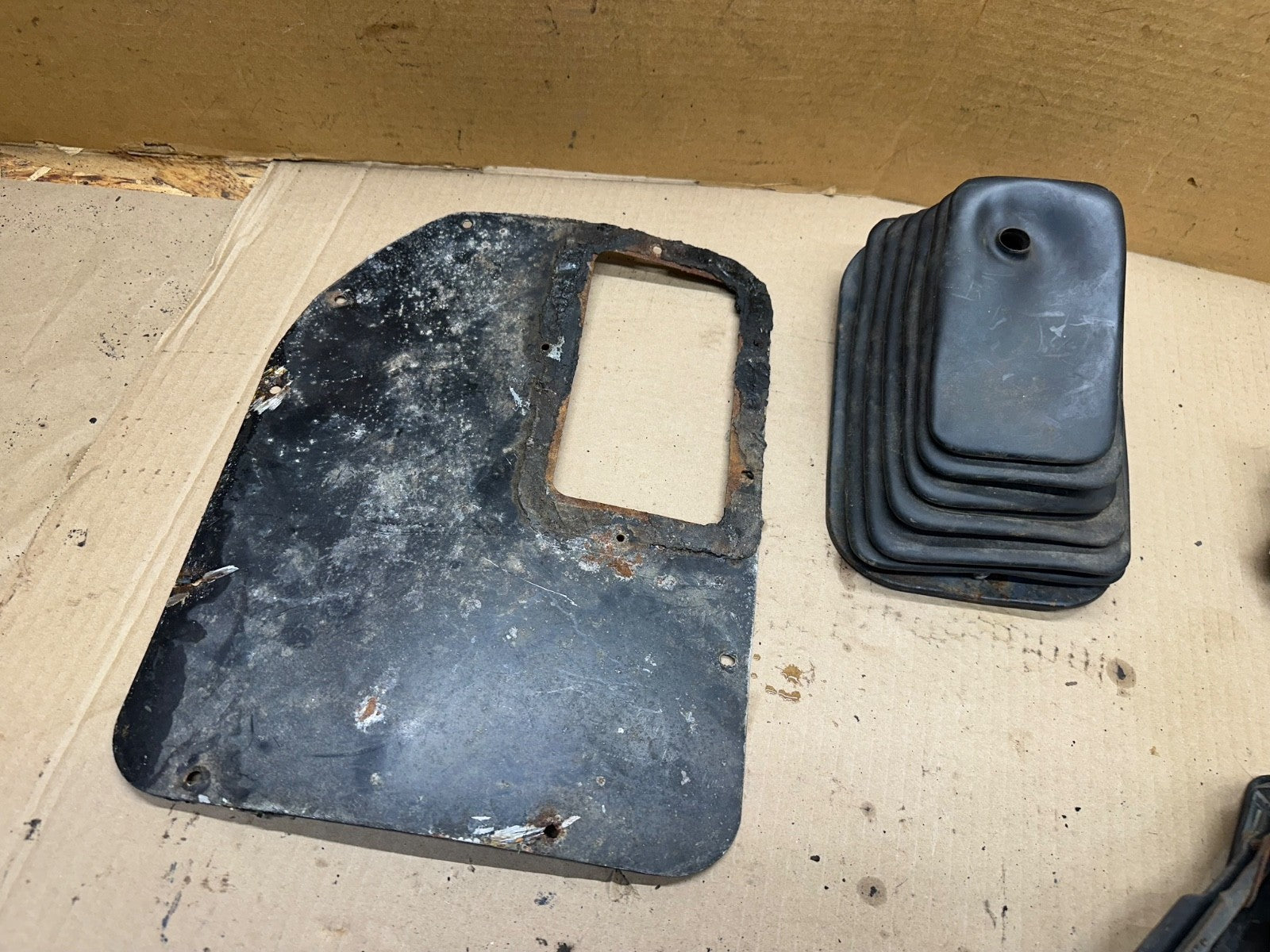 87-95 Jeep Wrangler YJ Automatic Auto Transmission Tunnel Cover Plate TCASE BOOT
