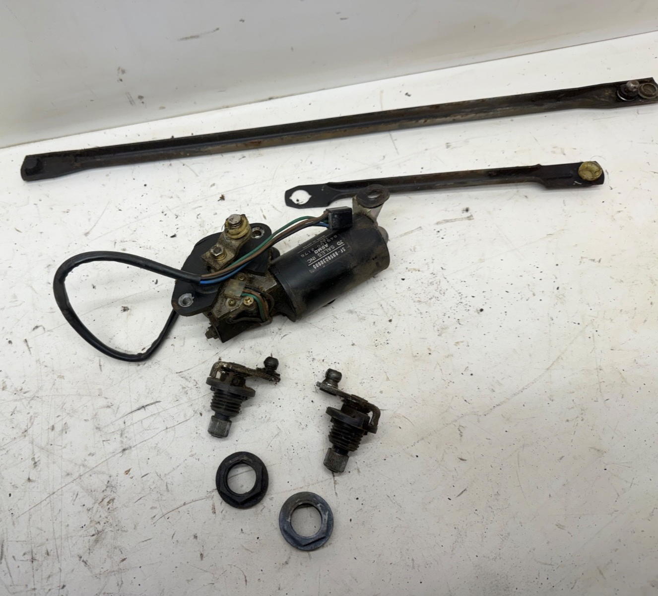 Jeep Wrangler YJ 87-95 Wiper Transmission Linkage Pivot Nut Motor Assembly Rod