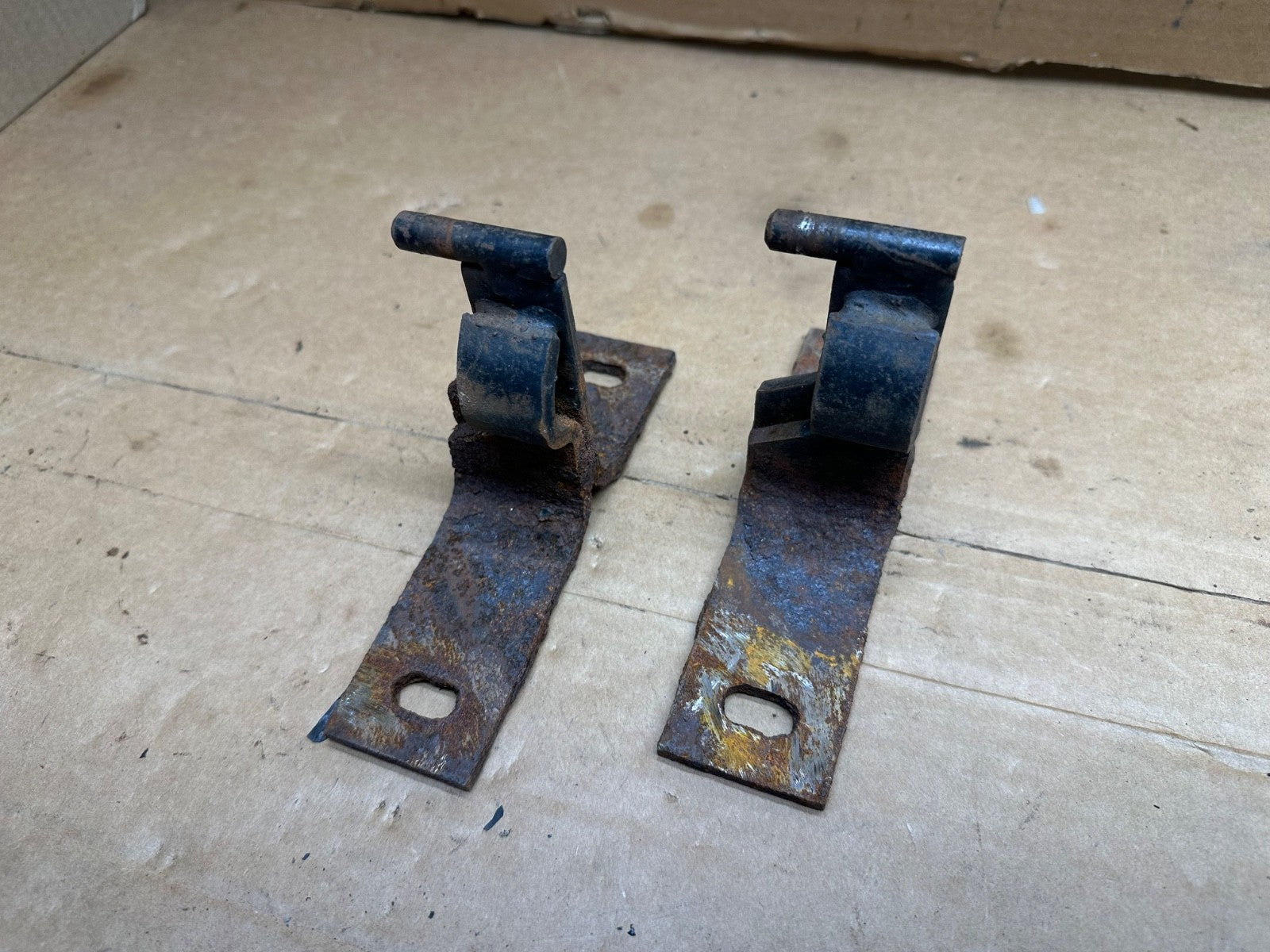 87-95 Jeep Wrangler YJ Rear Seat Brackets Fold & Tumble PAIR OEM Rear Mount
