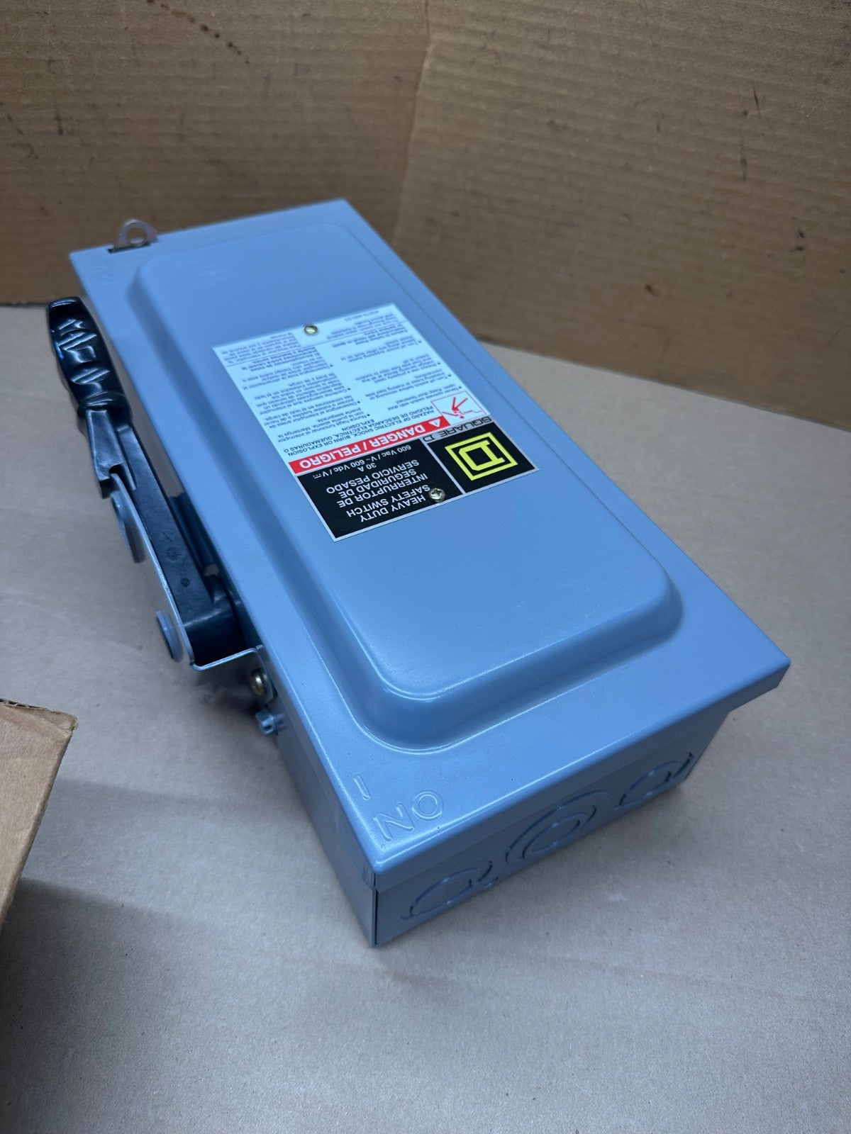 Square D HU361 Heavy Duty Safety Switch 30A 600V 3-Pole Non-Fusible NEMA 1 f05