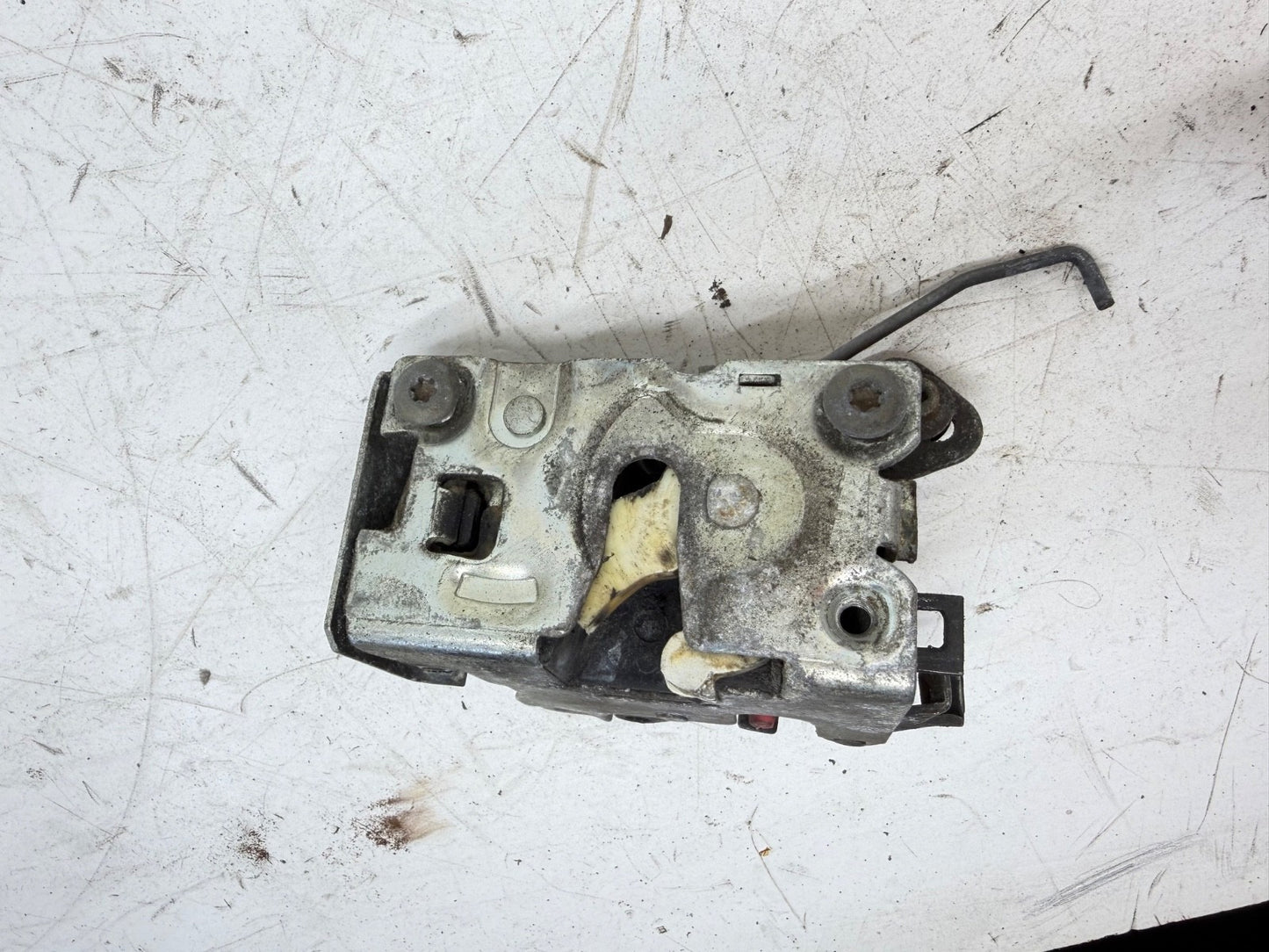 84-96 Jeep Cherokee XJ Rear Passenger Right Door Latch