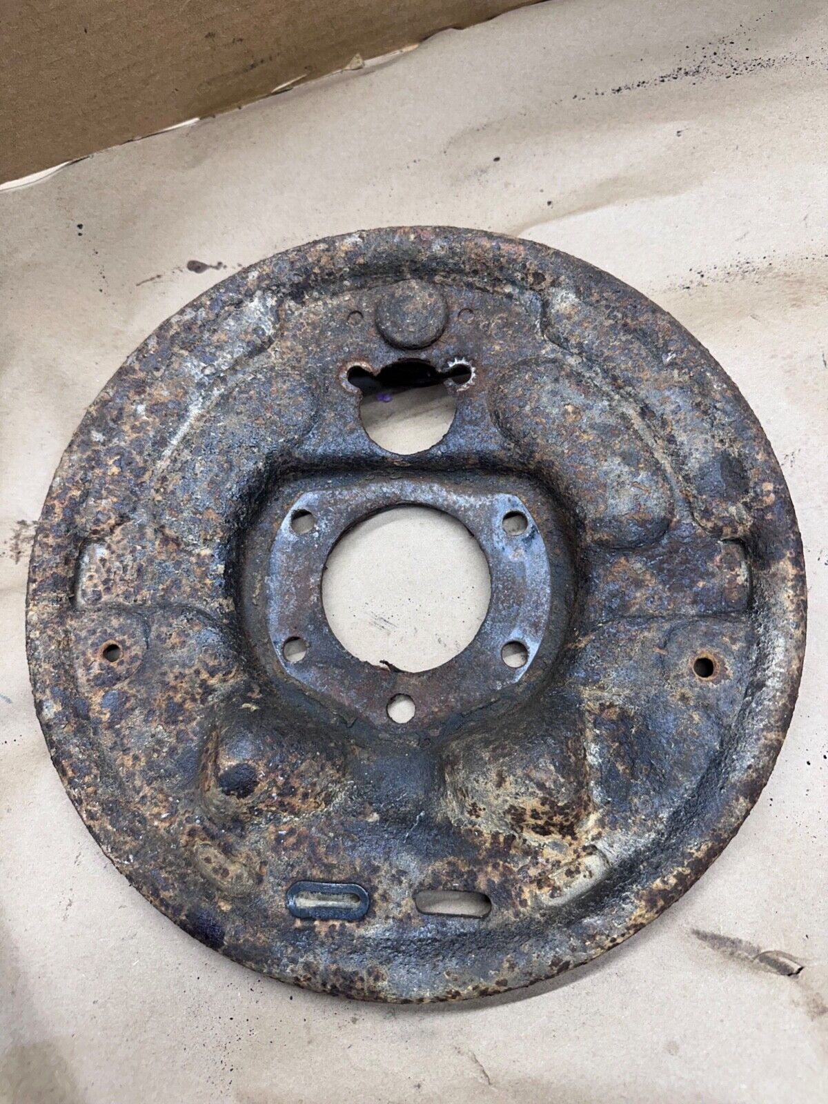 84-90 Jeep Cherokee XJ Wrangler YJ Right Backing Plate Rear Axle Dana 35 Bendix