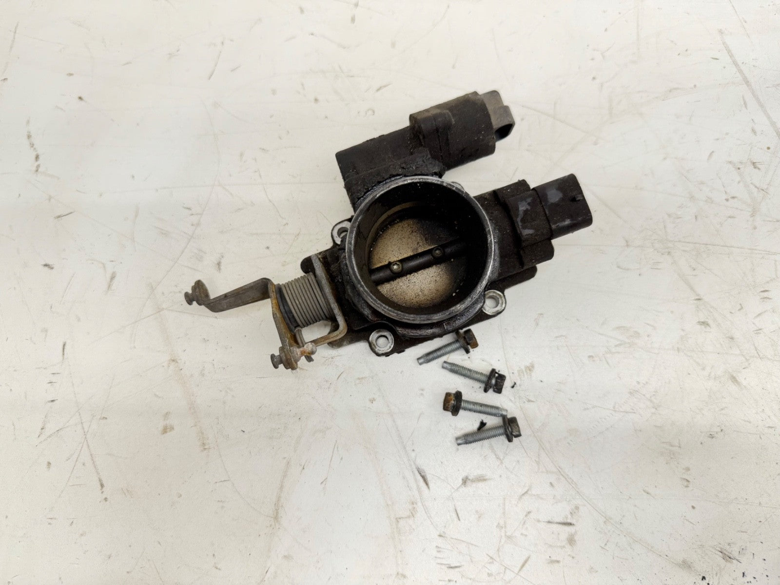 Jeep Wrangler YJ 92-95  2.5 4cyl Throttle Body Original OEM 53030843 2.5L 93 94