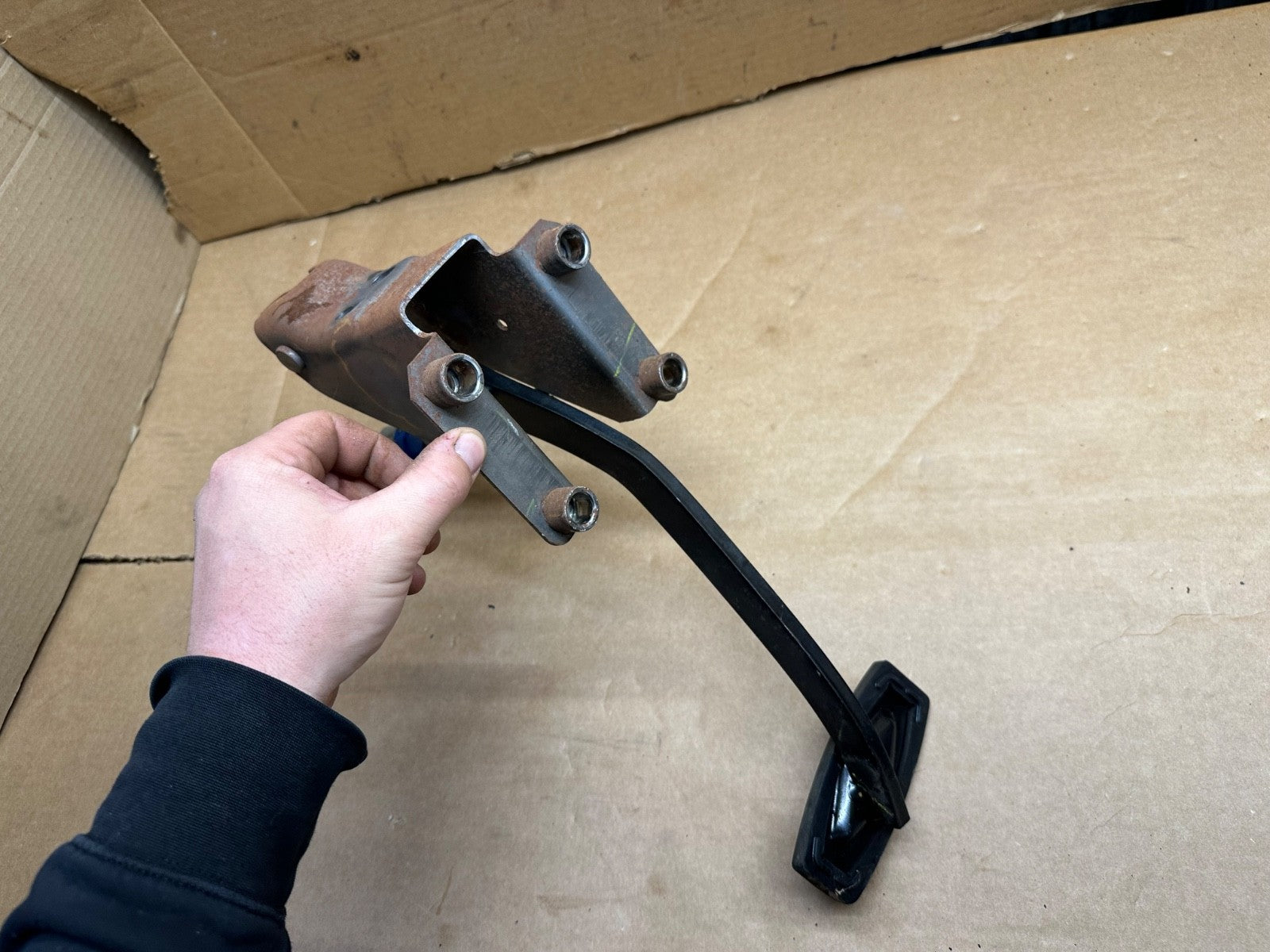 OEM 2011-2016 FORD F250 F350 NON ADJUSTABLE BRAKE PEDAL Super Duty 12 13 14 15