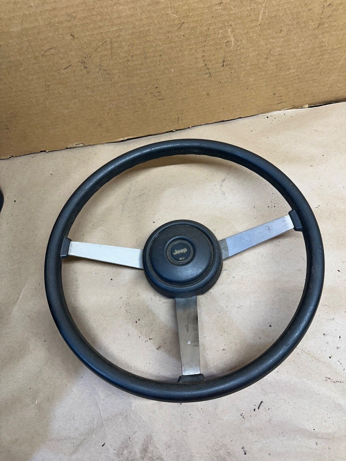 84-95 Jeep Cherokee Wrangler OEM FACTORY 3 Spoke Steering Wheel Grey XJ YJ MJ