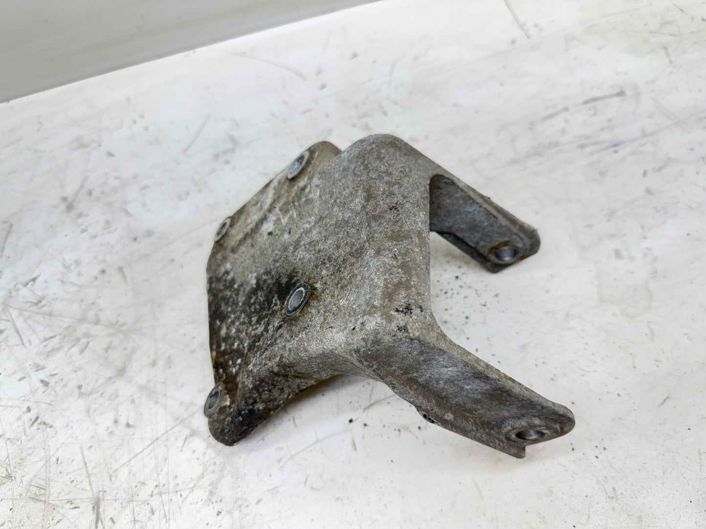 Jeep Wrangler YJ 1991-95 2.5L 4cyl Passenger Engine Motor Mount Bracket Aluminum