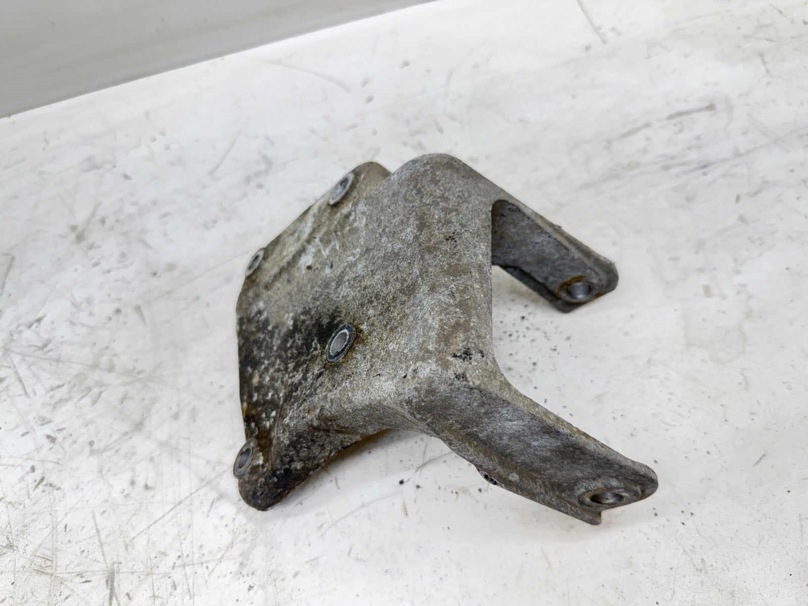 Jeep Wrangler YJ 1991-95 2.5L 4cyl Passenger Engine Motor Mount Bracket Aluminum