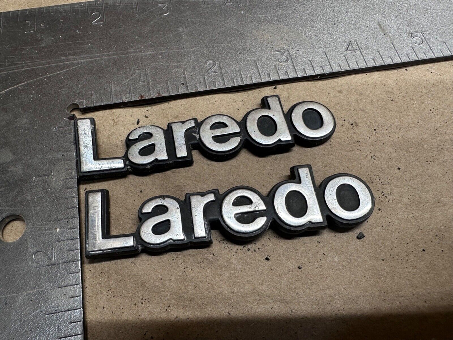 84-96 Jeep Cherokee XJ Laredo Emblem Badge OEM Factory Fender Name Plate Set 2