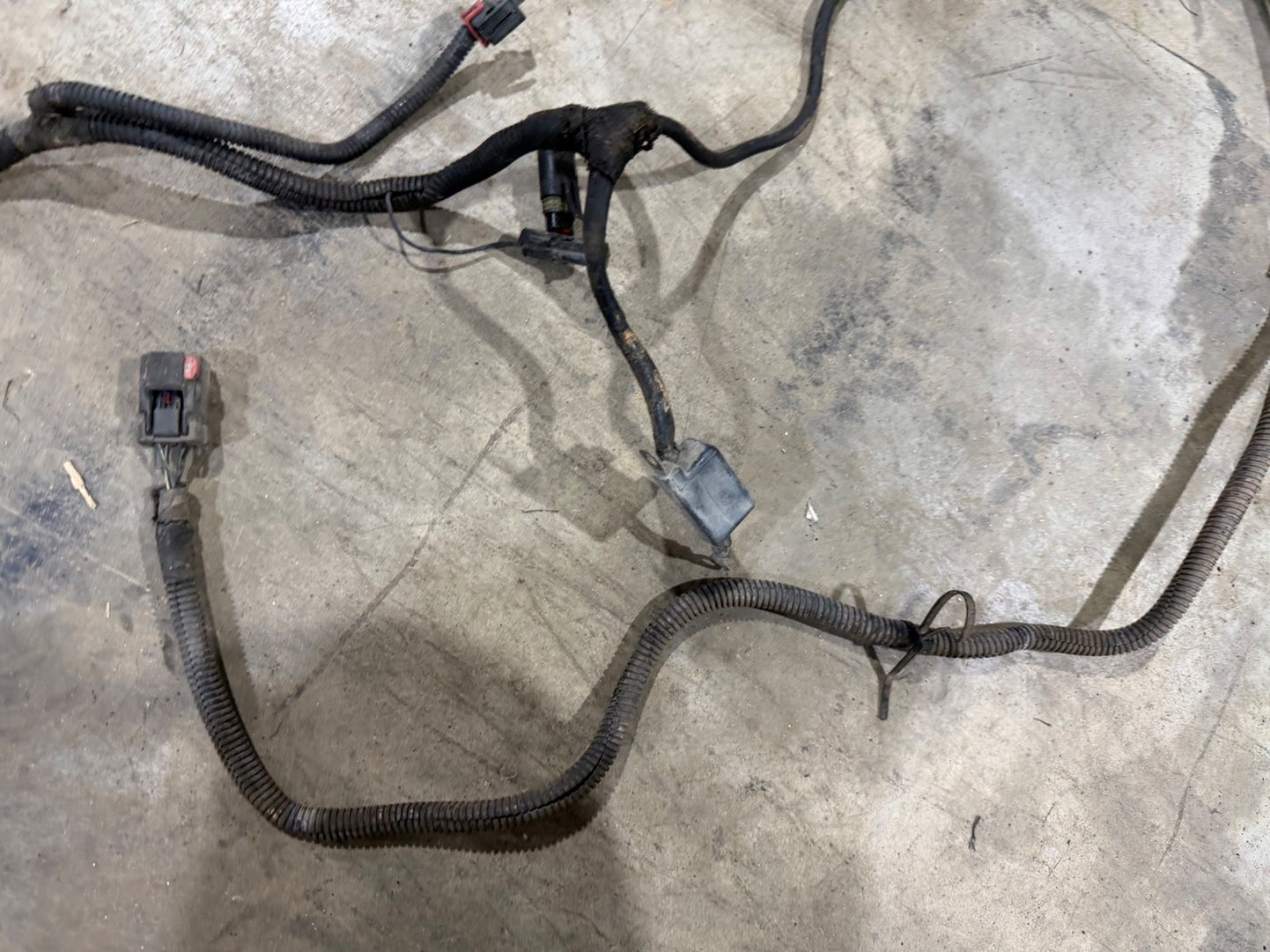 97 Jeep Wrangler TJ 1997 2.5L 4-Cylinder Manual ENGINE Wiring Harness NO A/C 2.5