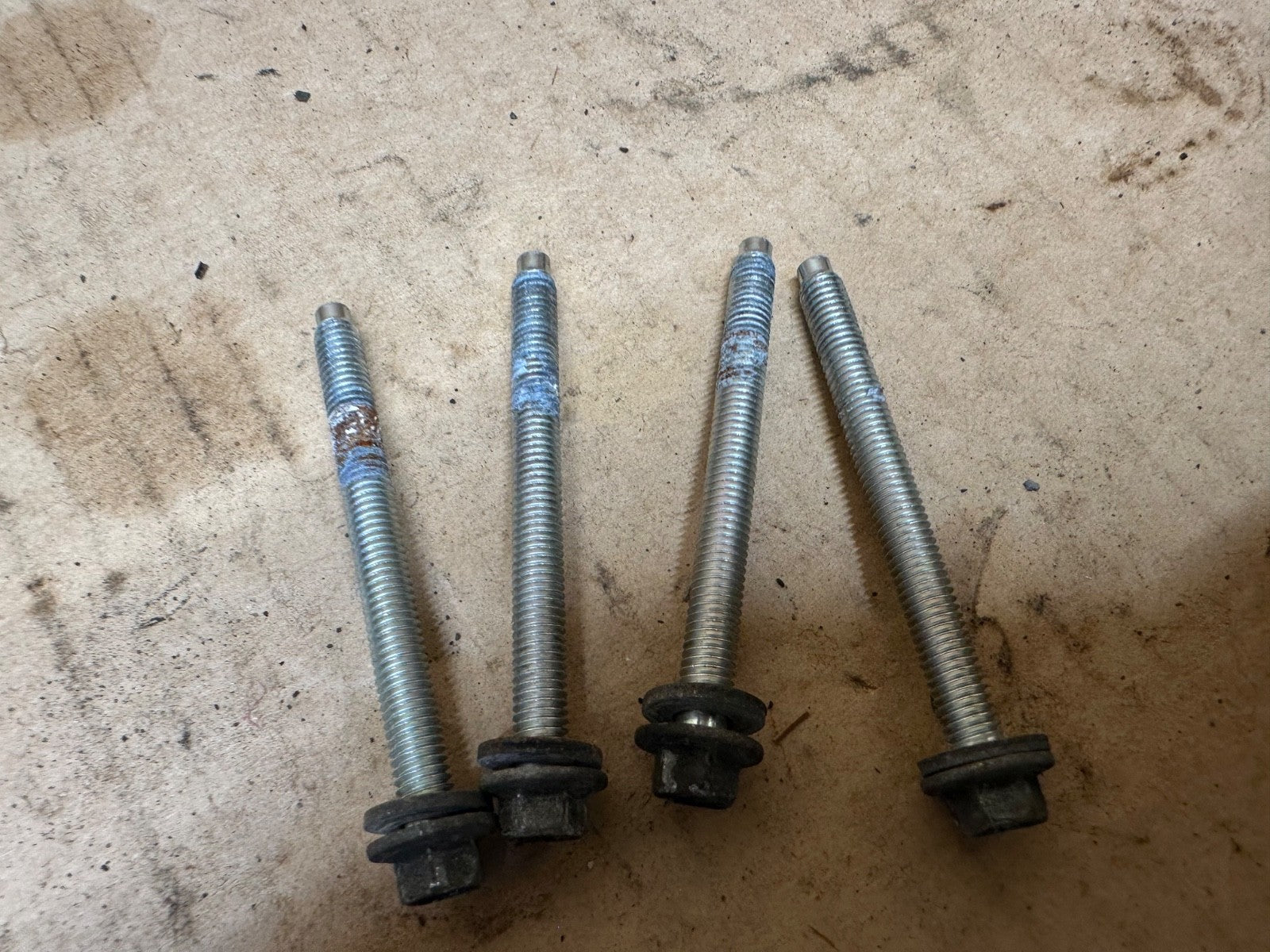 4.6 5.4L Throttle Body Mounting Bolts Fits 08-13 Ford E150 E250 E350 Bolt OEM
