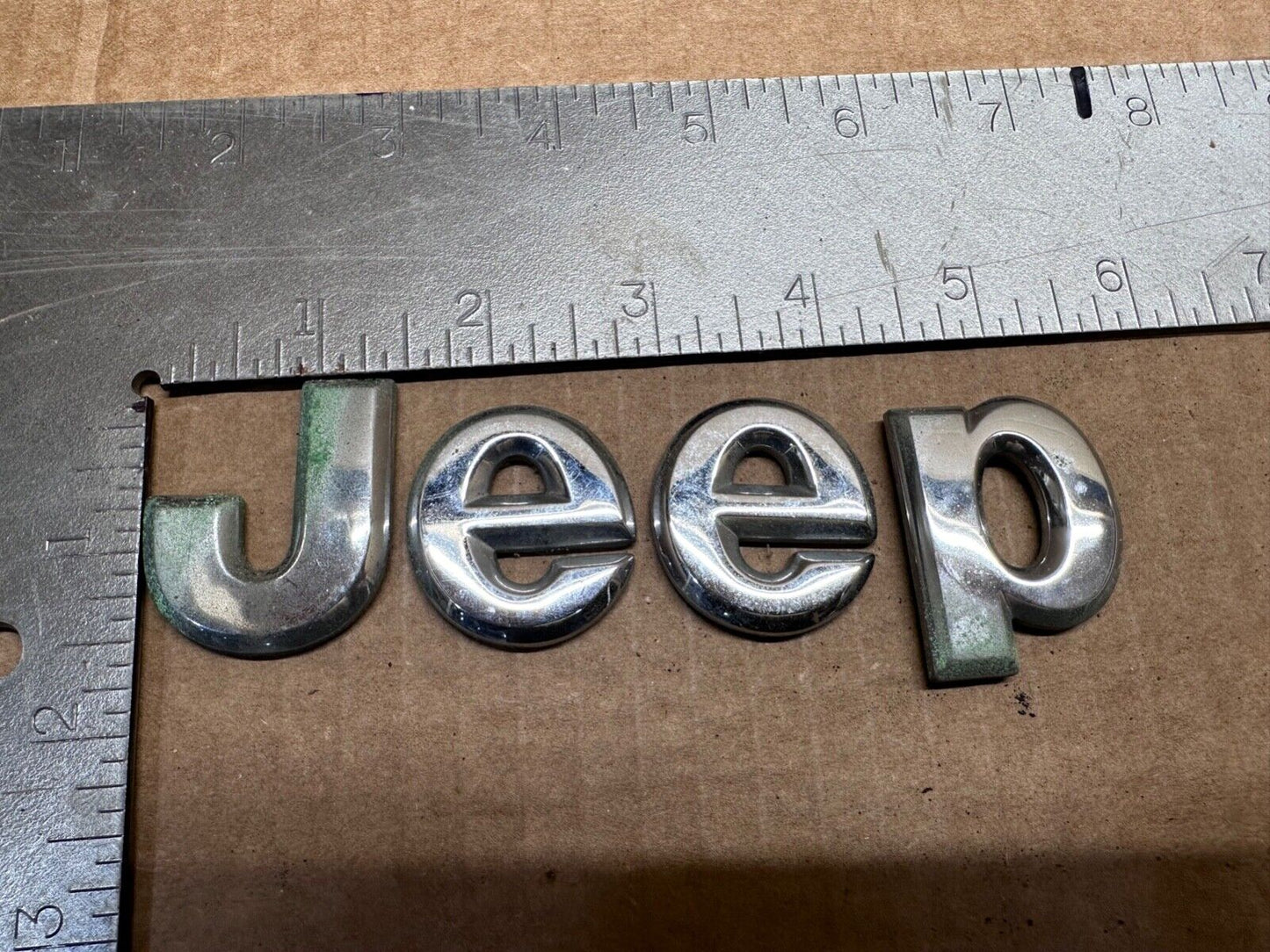 93-96 Jeep GRAND CHEROKEE Hood Nameplate Emblem Lettering OEM 55155132