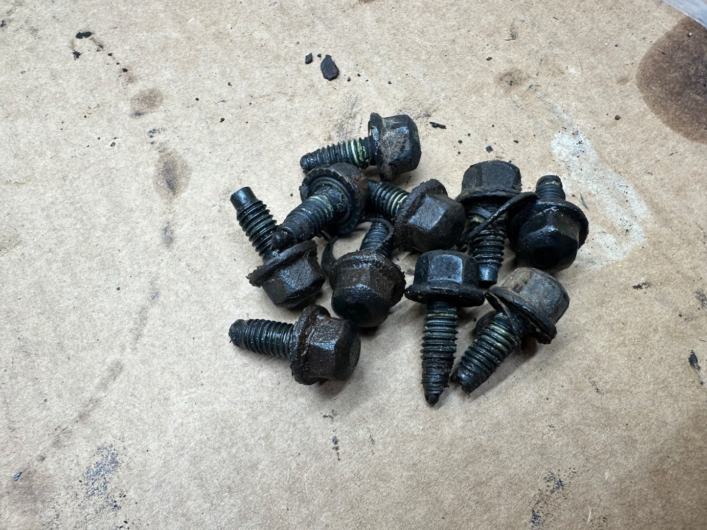 94-04 Ford Mustang Explorer 8.8 Differential Cover Bolts Bolt Set of 10 Factory