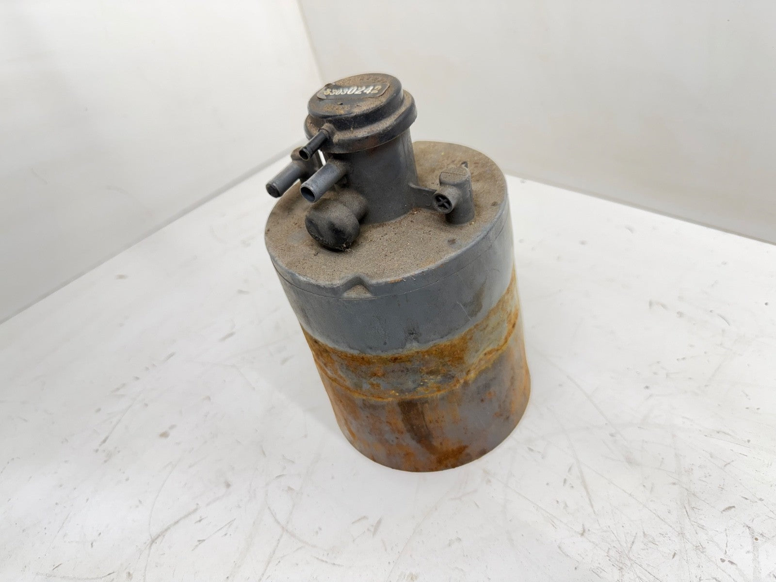 Jeep Wrangler YJ 91-95 OEM Charcoal Vapor Evap Canister Emissions Can