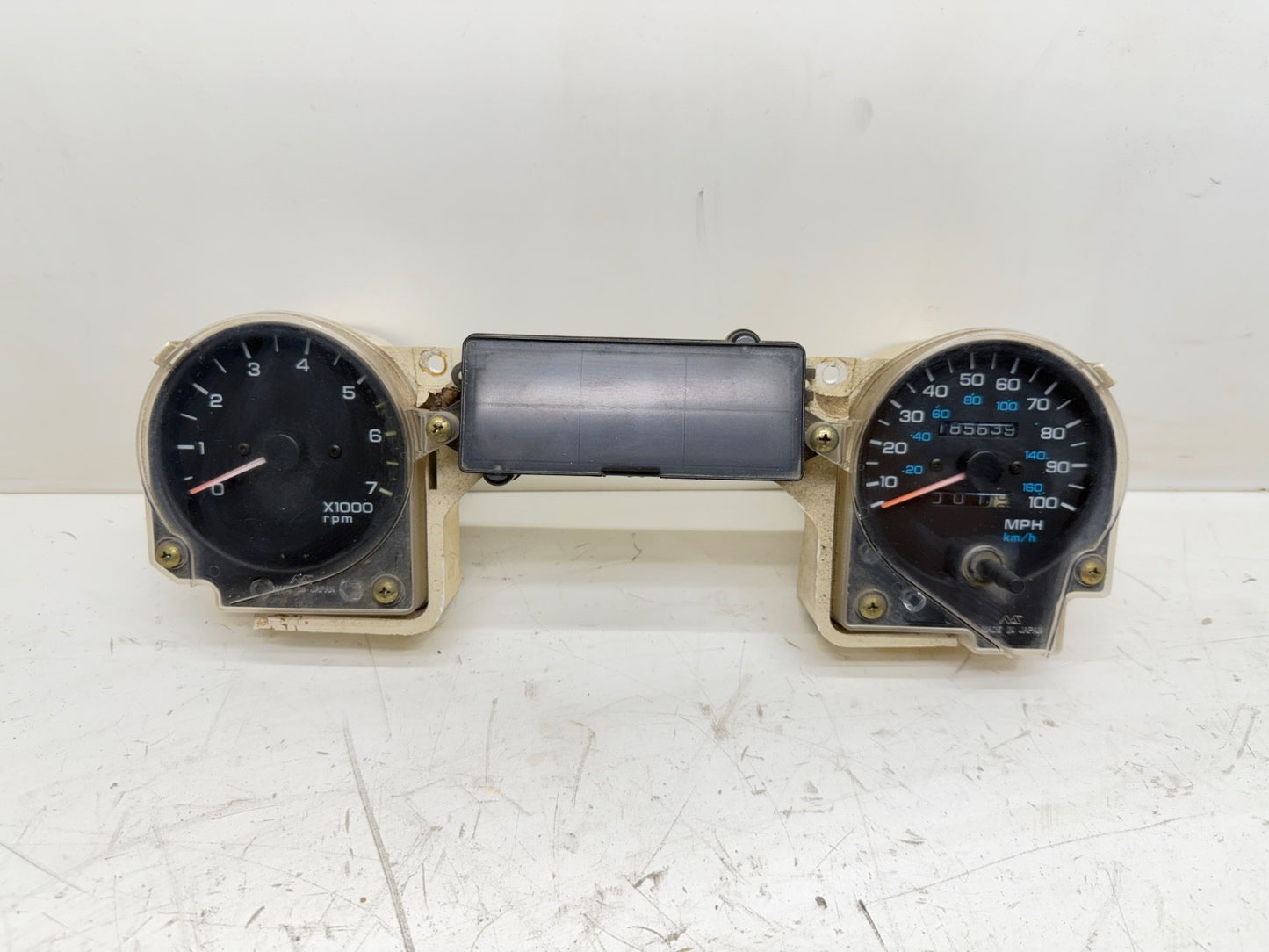 92-95 Jeep Wrangler YJ Gauge Instrument Cluster Speedometer Tachometer 185k Mile