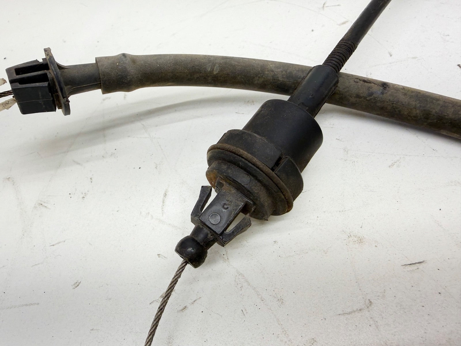 Jeep Wrangler YJ 91-95 Throttle Accelerator Cable 2.5 4 Cyl 4.0 6 Cyl OEM