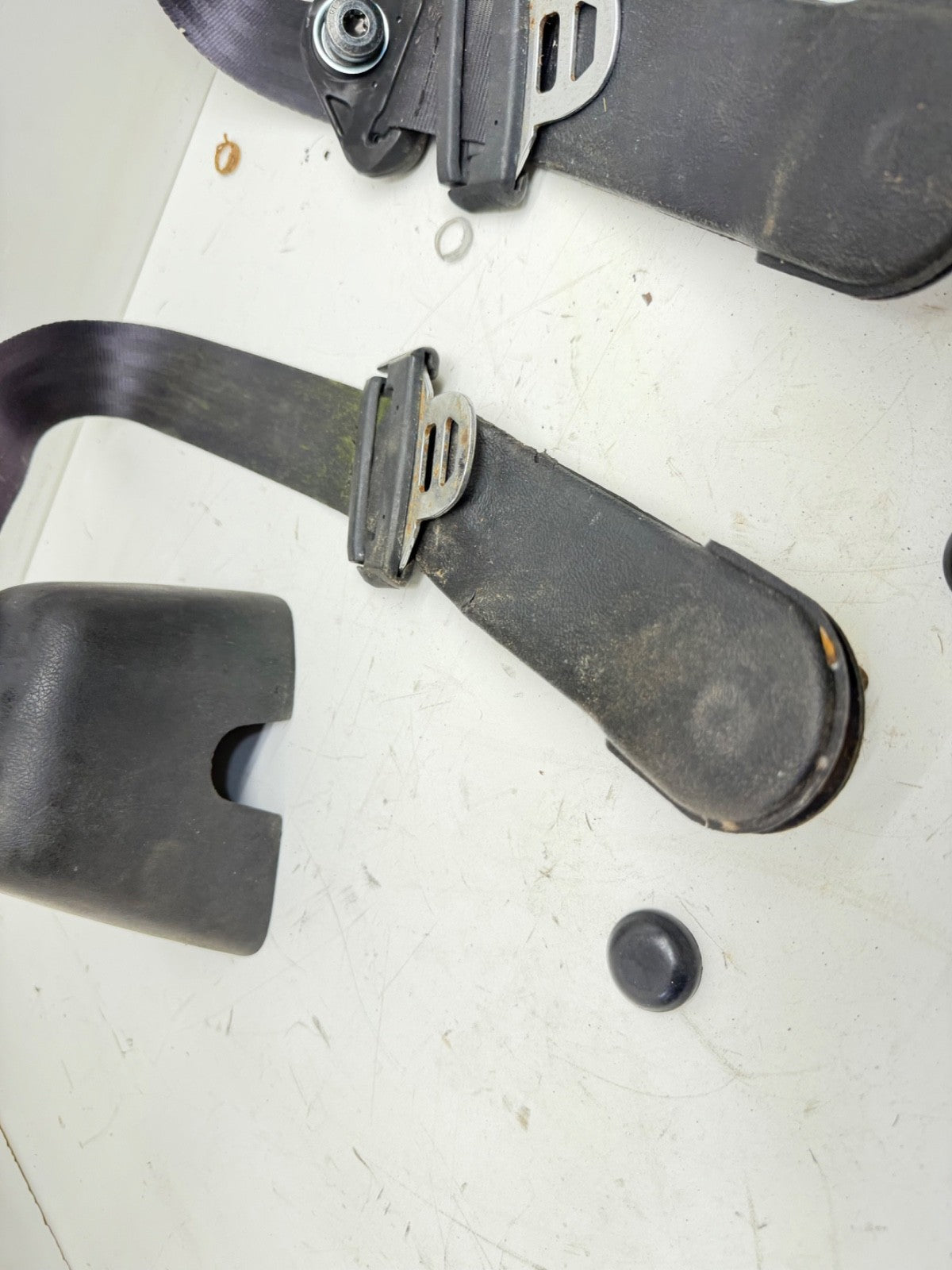 92-95 Wrangler Jeep YJ REAR SEAT BELTS SHOULDER BELT FEMALE BUCKLE BACK Set OEM