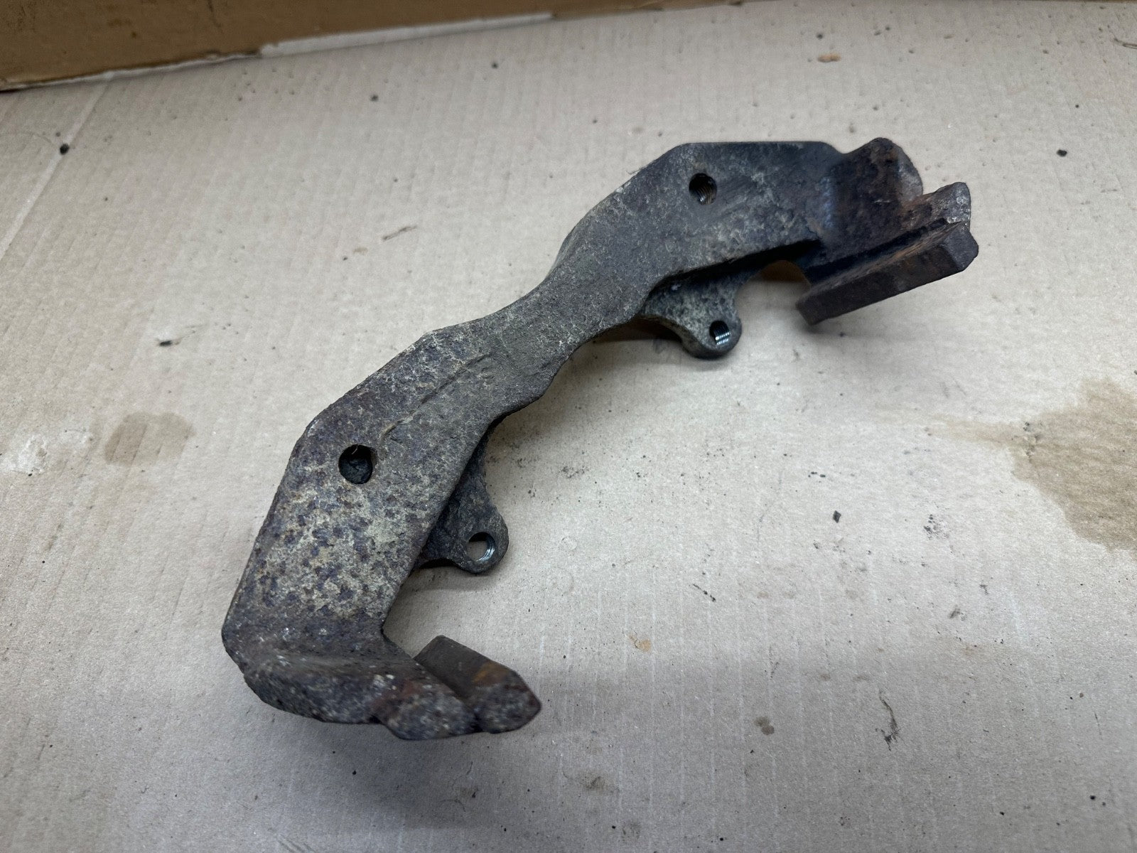 Jeep Wrangler YJ 87-89 Dana 30 Front Caliper Brake Mounting Bracket Left Right