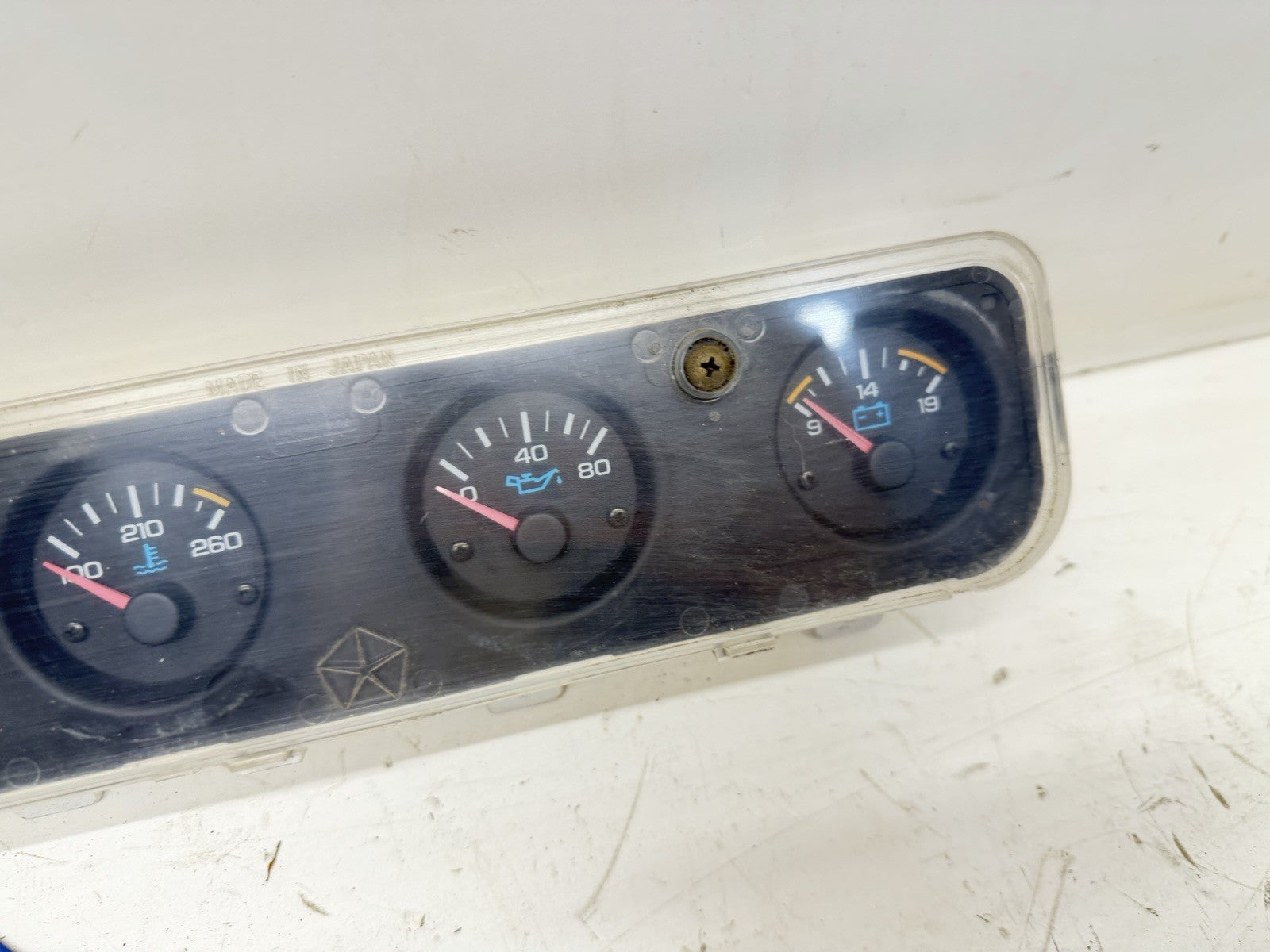 Jeep Wrangler YJ 92-1995 Dash Instrument Center Gauge Cluster Temp Oil Volt Gas