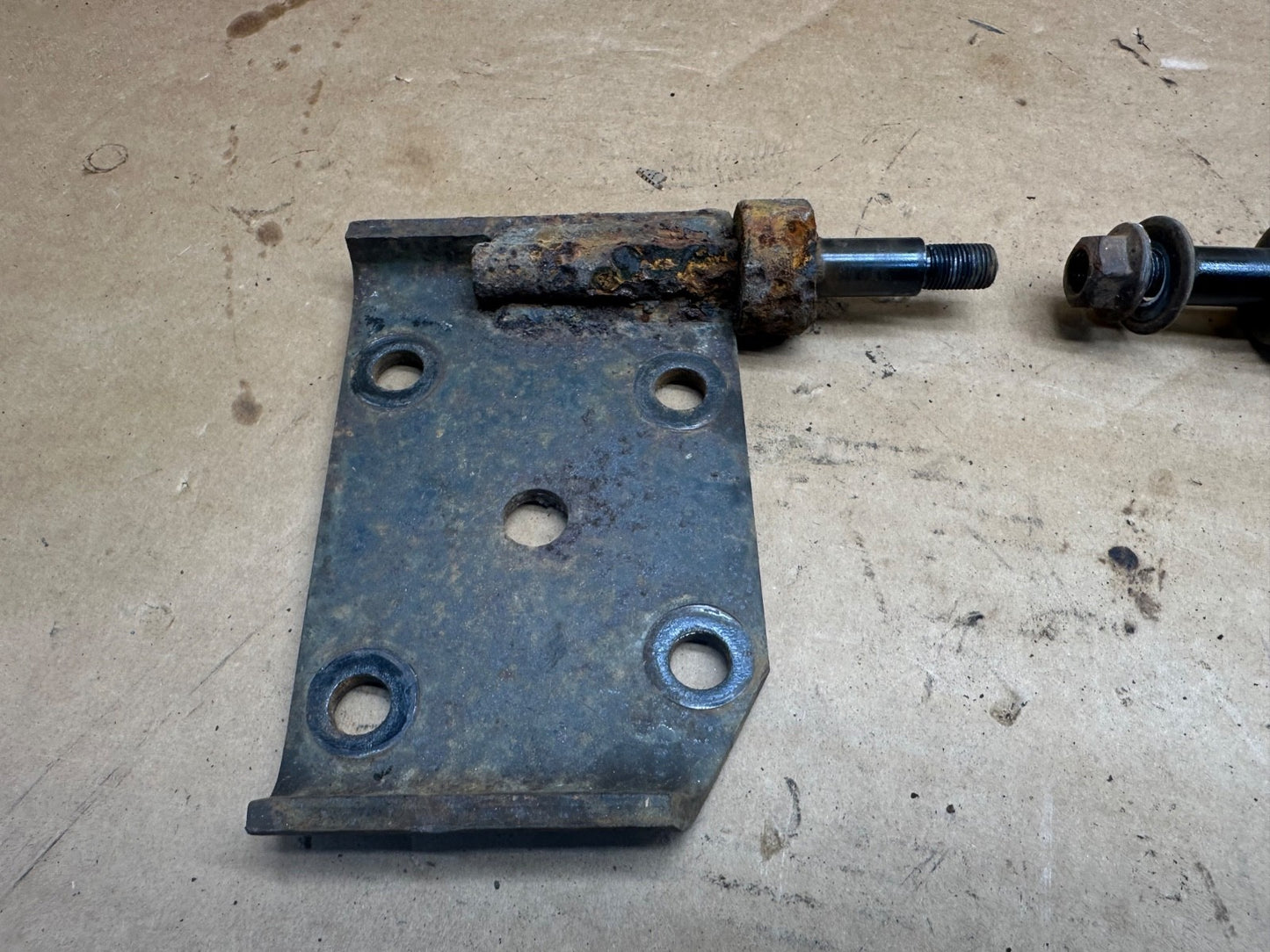 Jeep YJ Wrangler 87-95 Dana 30 Leaf Spring Plates Plate Front Axle Mount Bracket