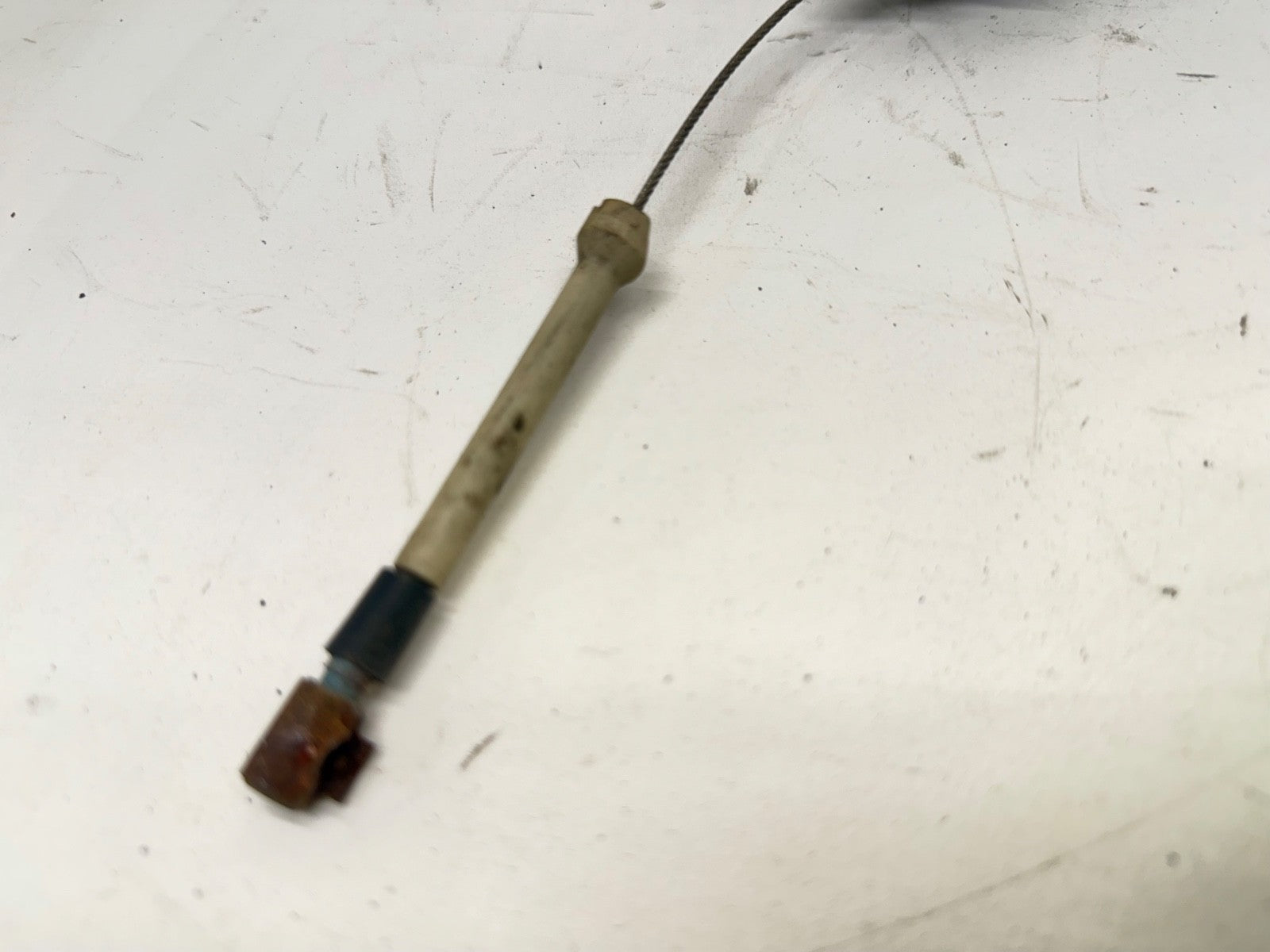Jeep Wrangler YJ 91-95 Throttle Accelerator Cable 2.5 4 Cyl 4.0 6 Cyl OEM