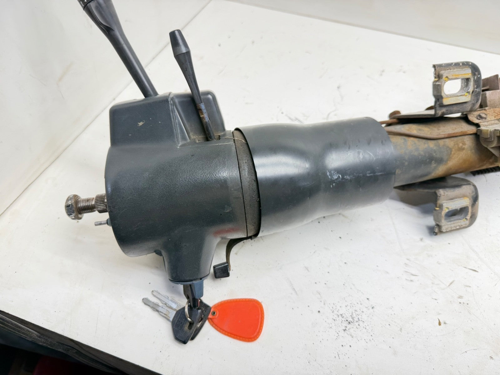 Jeep Wrangler YJ 87-95 Gray Standard Tilt Steering Column  w/Key Manual