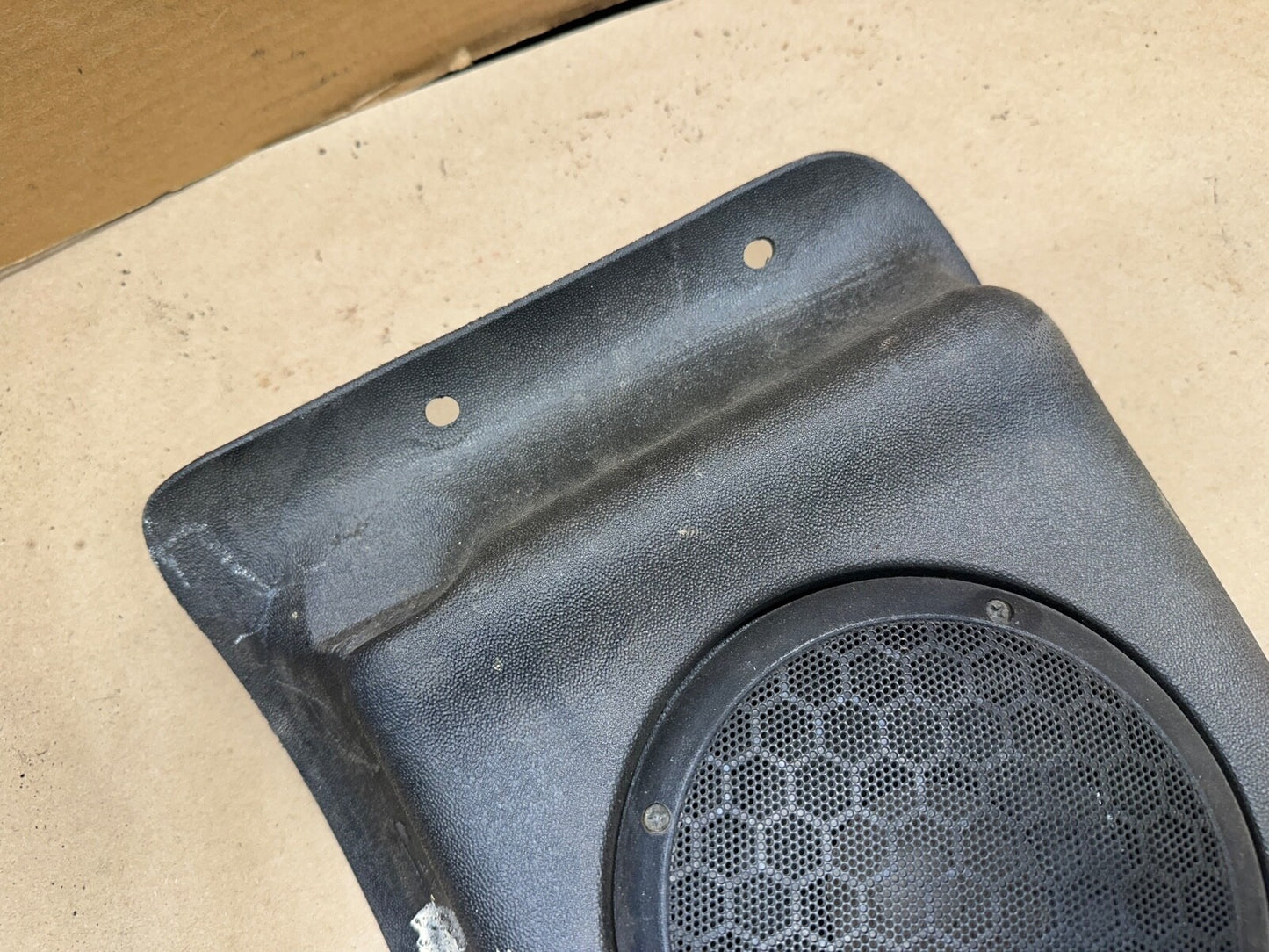 03-06 Jeep Wrangler TJ LEFT DRIVER Roof Speaker Sound Bar Dome OEM Pod Soundbar