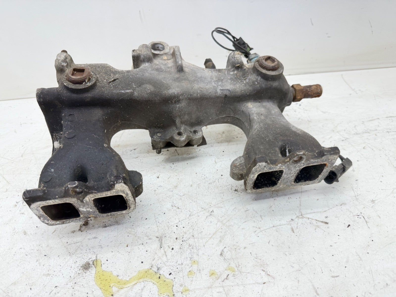 Jeep Wrangler YJ Cherokee XJ 84-90 TBI Throttle Body Intake Manifold 2.5L