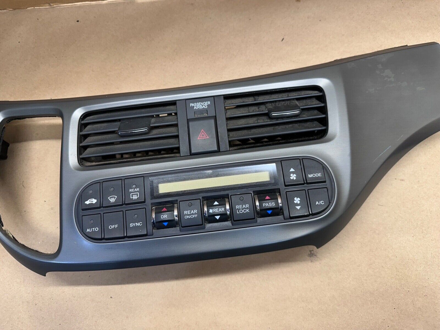 2005-2010 Honda Odyssey Dash Bezel AC Climate Control Panel Bezel Surround Vents